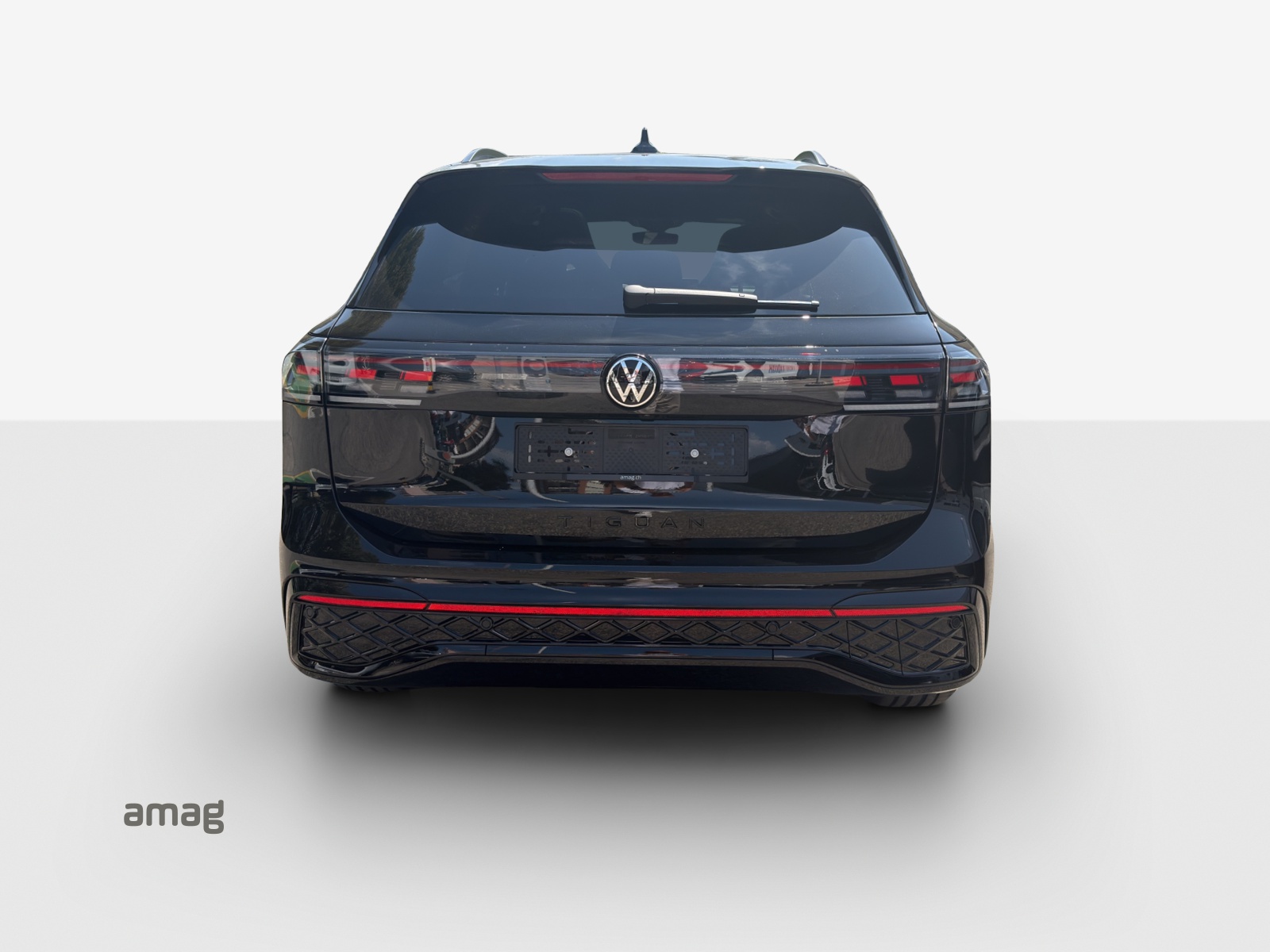VW Tiguan 2.0 TSI DSG R-Line 4Motion-showroom-element-3