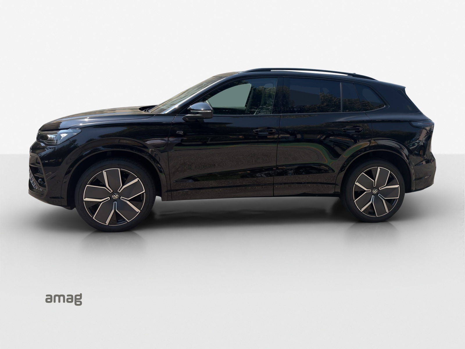 VW Tiguan 2.0 TSI DSG R-Line 4Motion-showroom-element-1