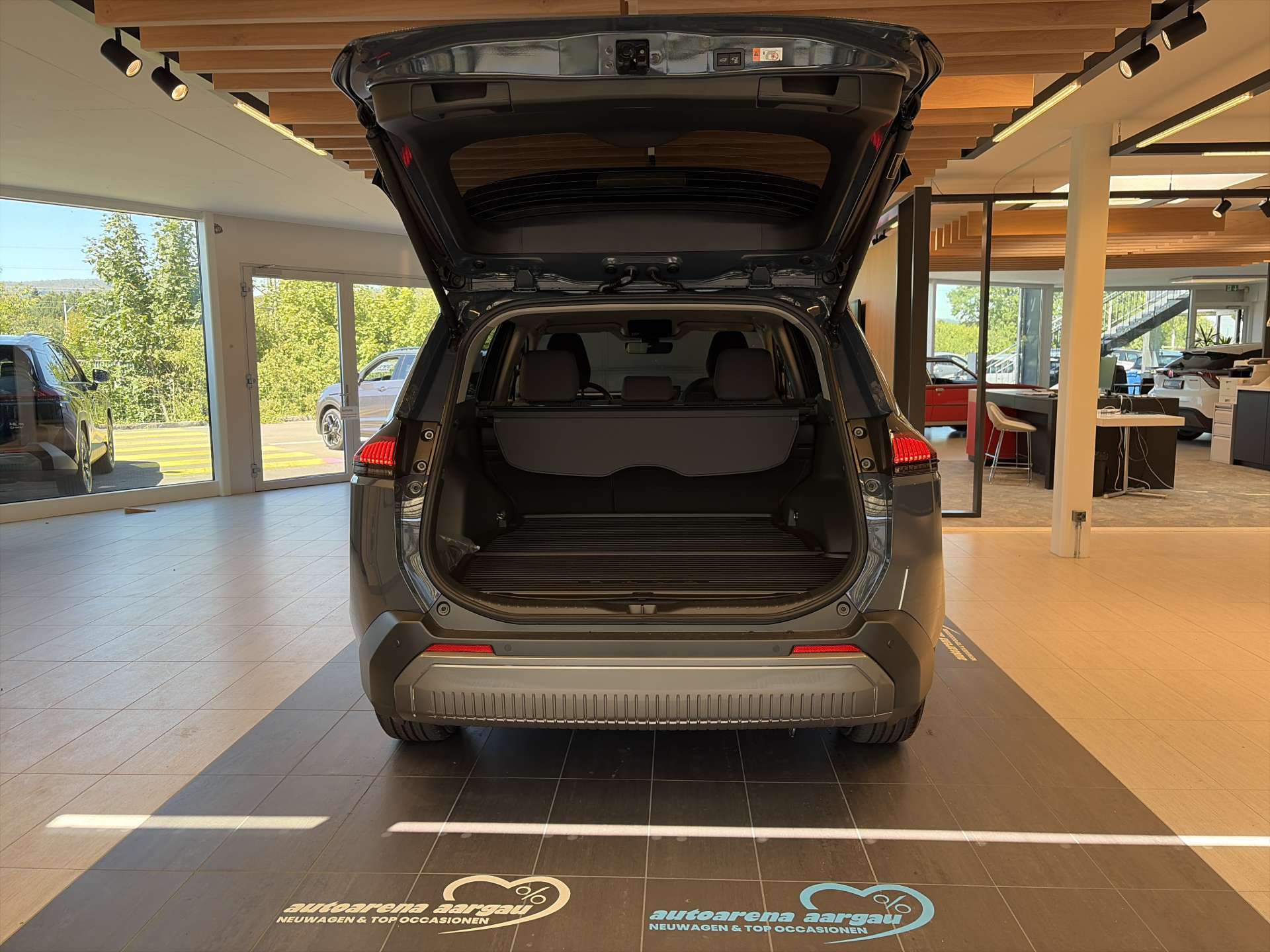 TOYOTA RAV-4 2.5 HSD Trend e-CVT AWD NEUES MODELL Automat-image-7