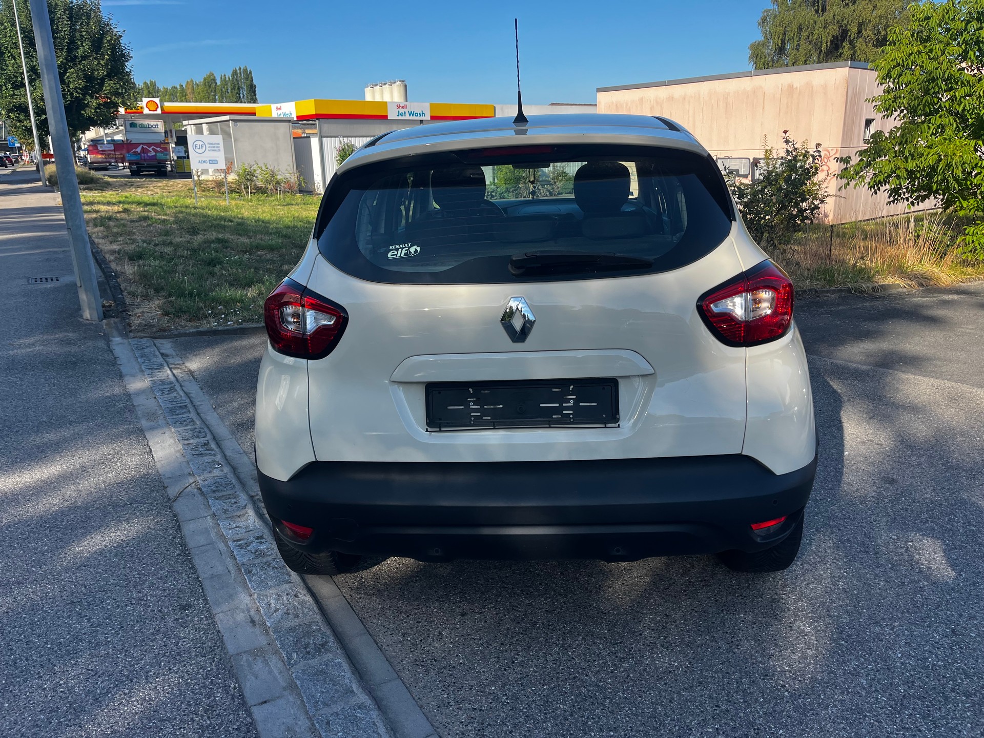 RENAULT Captur 1.2 T 16V Privilège EDC-image-7