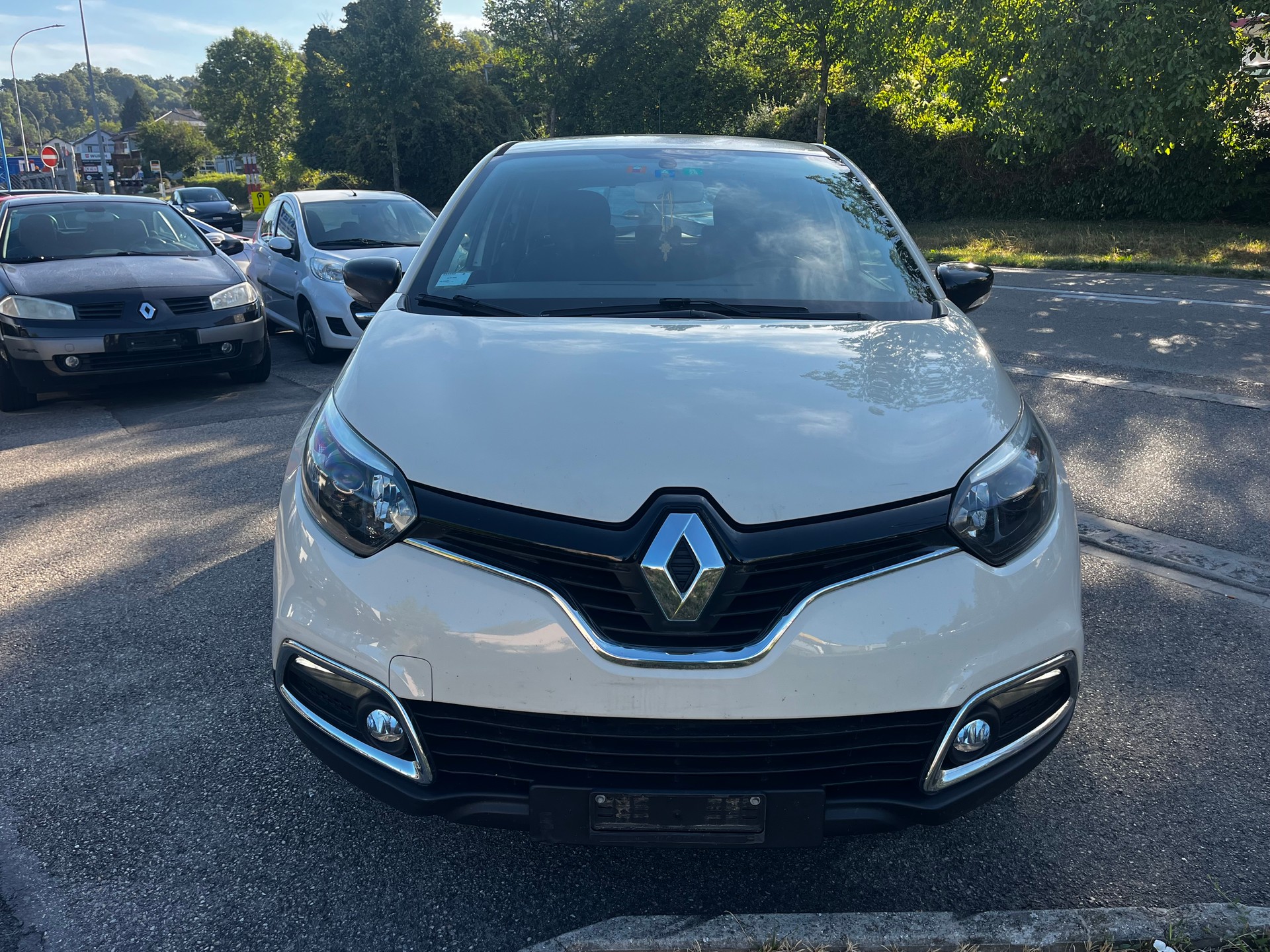 RENAULT Captur 1.2 T 16V Privilège EDC-image-4