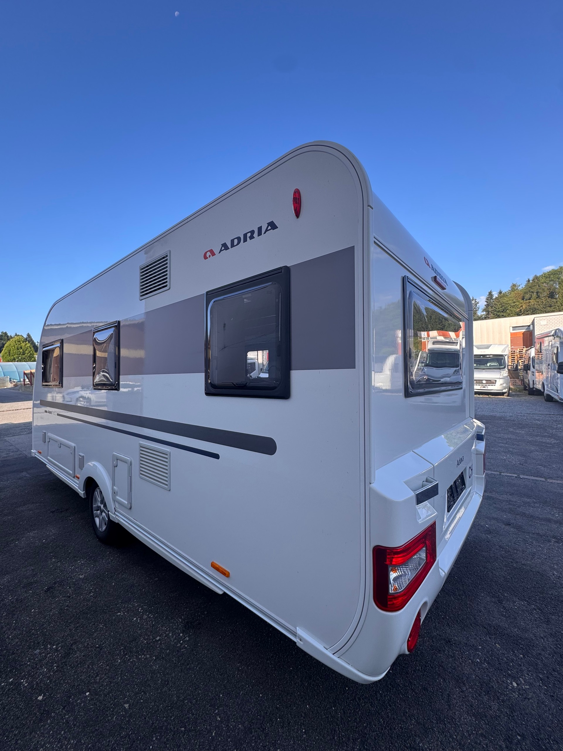 ADRIA Adora 482 LU-image-2
