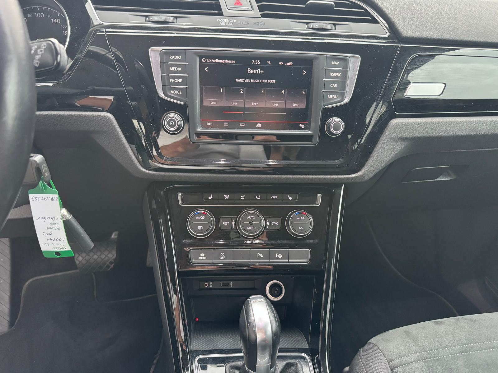 VW Touran 1.4 TSI BlueMotion Technology Highline DSG-image-11