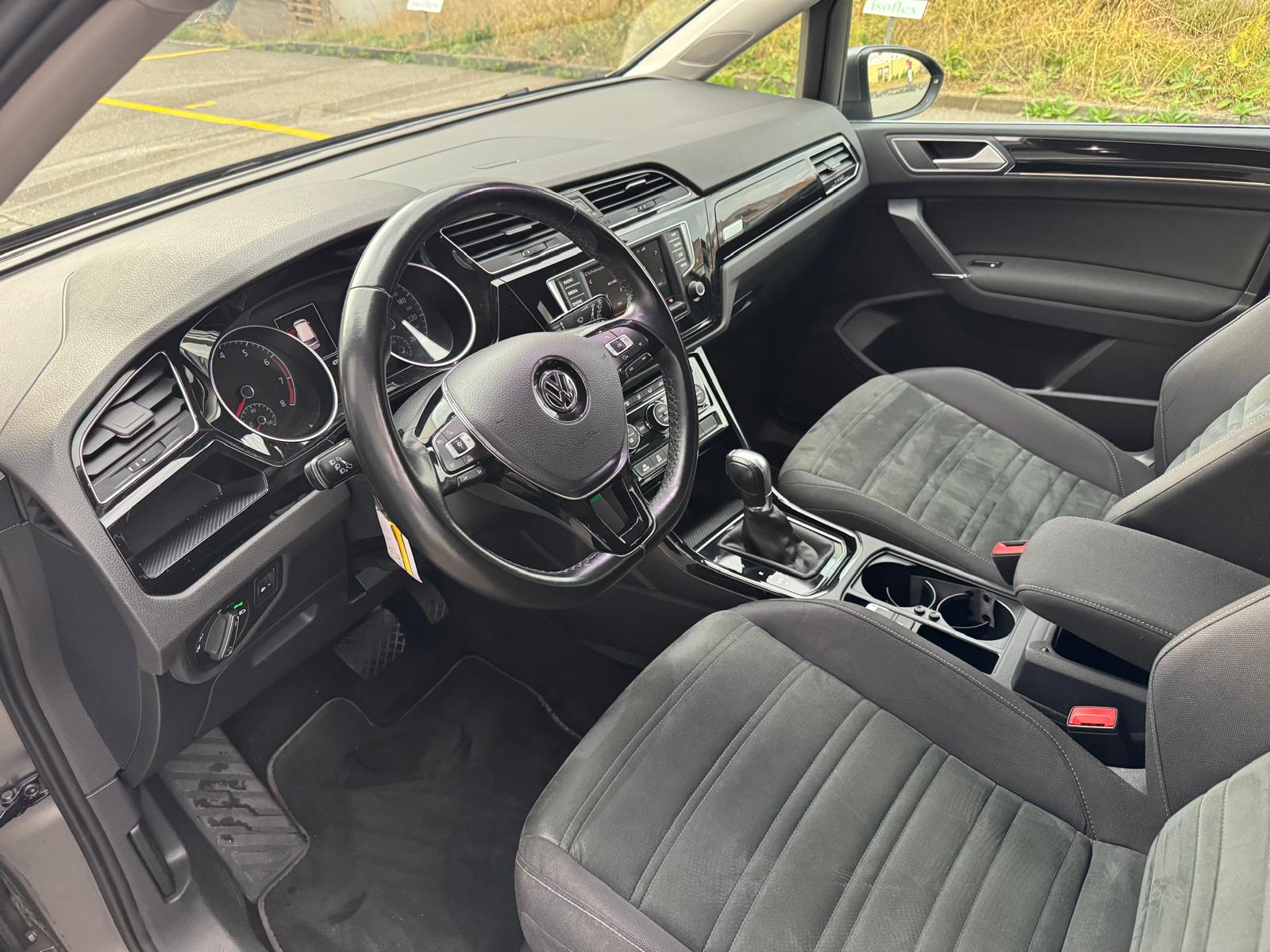 VW Touran 1.4 TSI BlueMotion Technology Highline DSG-image-8