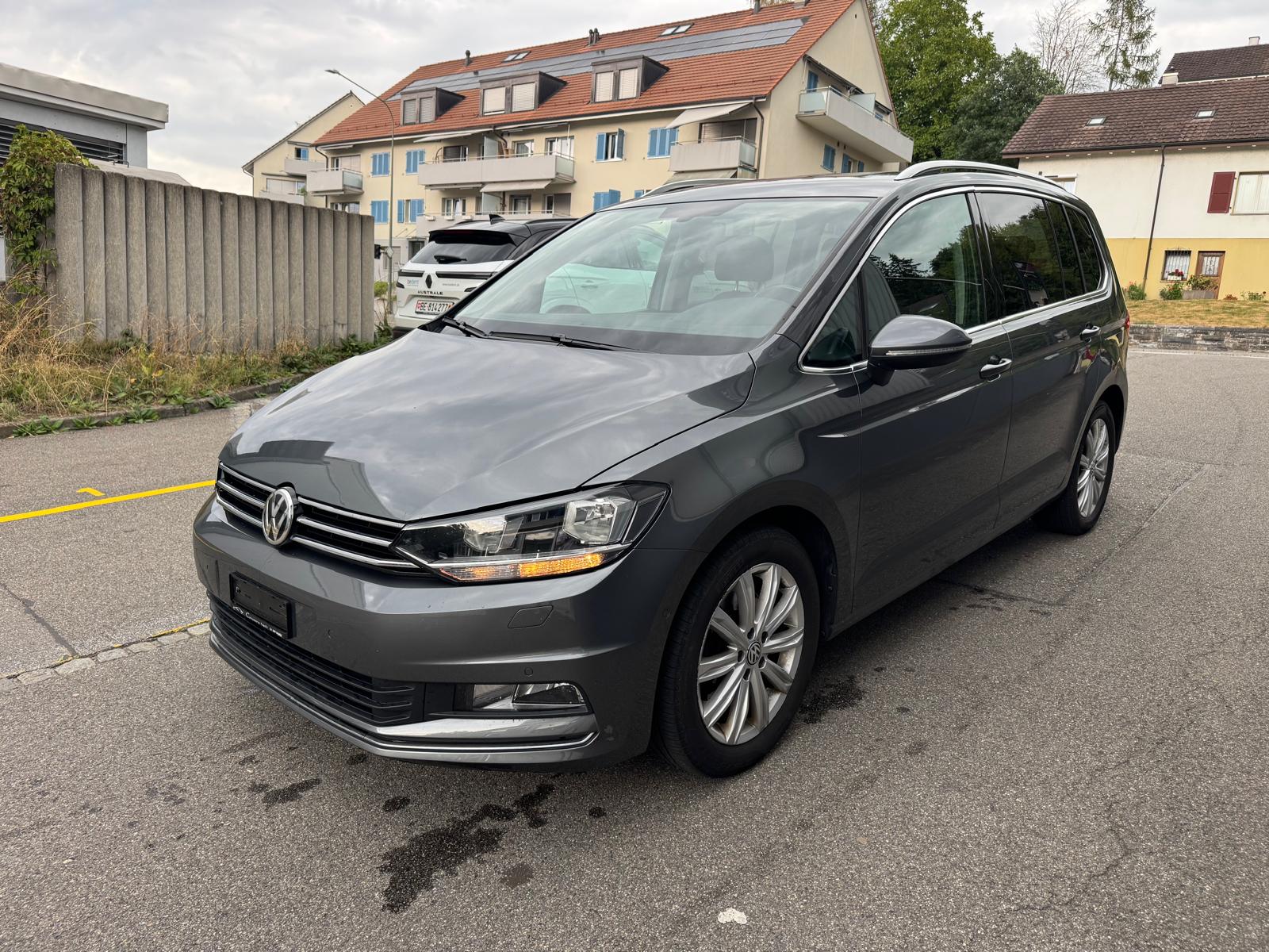 VW Touran 1.4 TSI BlueMotion Technology Highline DSG-image-2