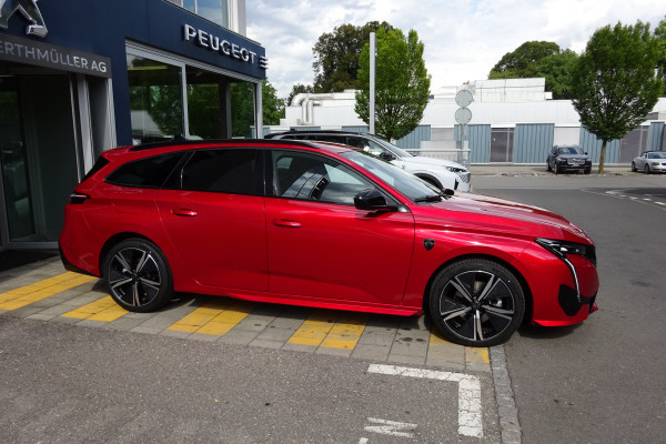 PEUGEOT 308 SW 1.2 HEV 136 GT-image-14