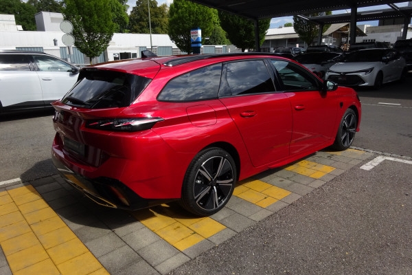 PEUGEOT 308 SW 1.2 HEV 136 GT-image-3