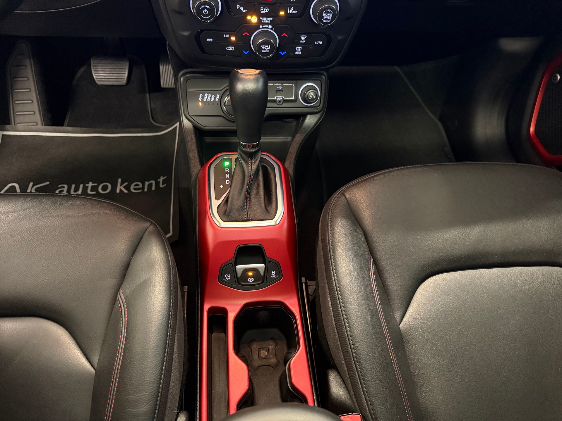 JEEP Renegade 2.0 MJ Trailhawk AWD + Low Range 9ATX-image-11