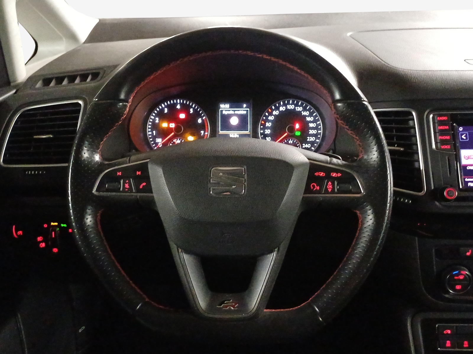 SEAT Alhambra 1.4 TSI DSG Hola FR-image-9