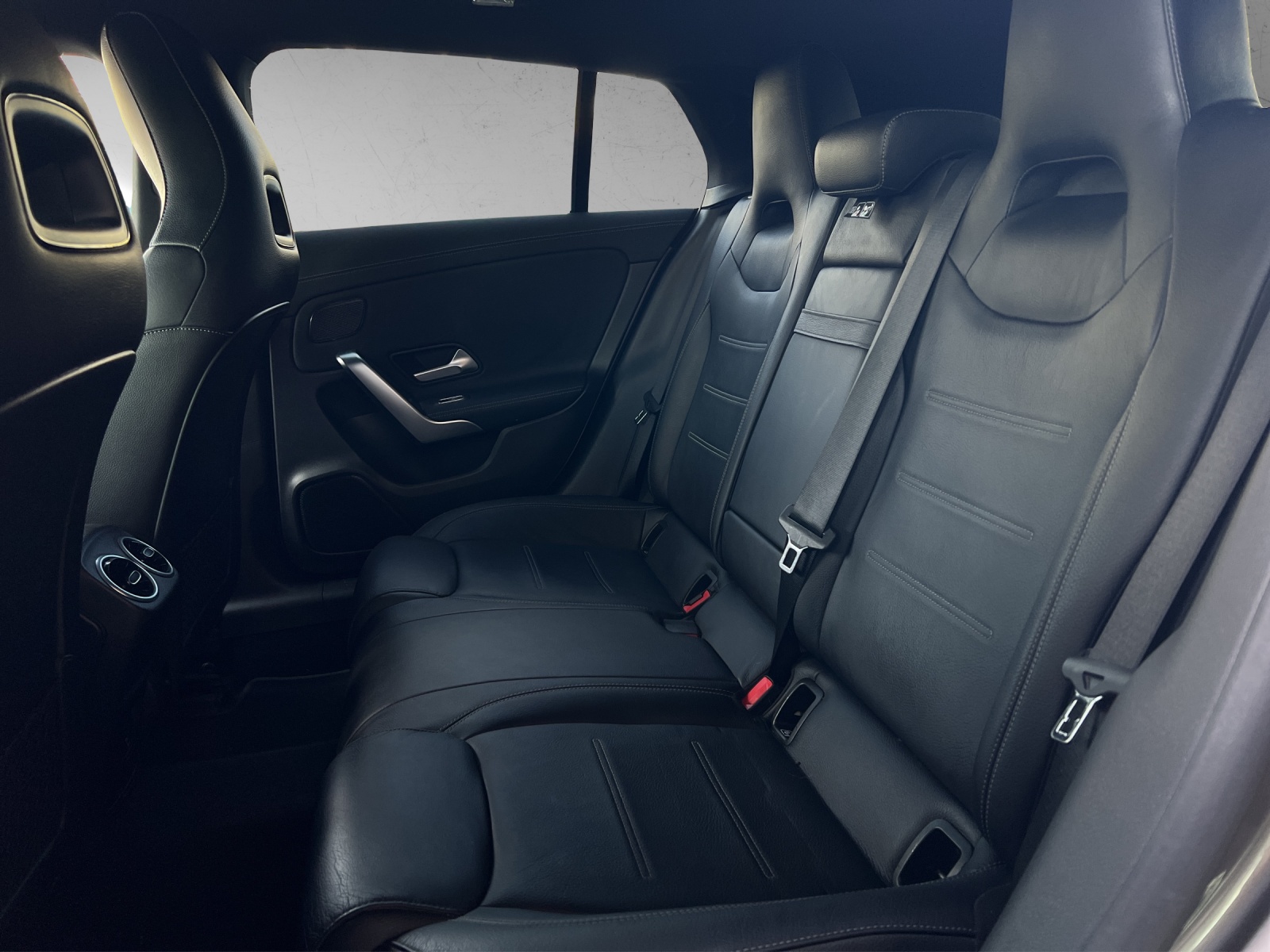 MERCEDES-BENZ CLA SB 250 Sw. Star 4M AMG Line-image-14