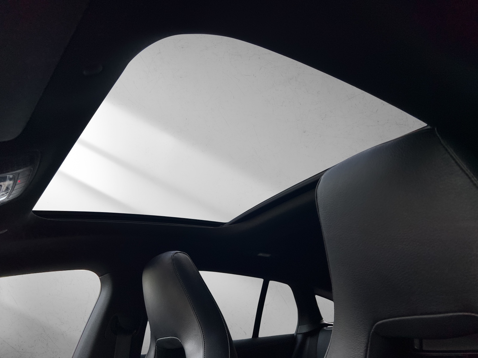 MERCEDES-BENZ CLA SB 250 Sw. Star 4M AMG Line-image-17
