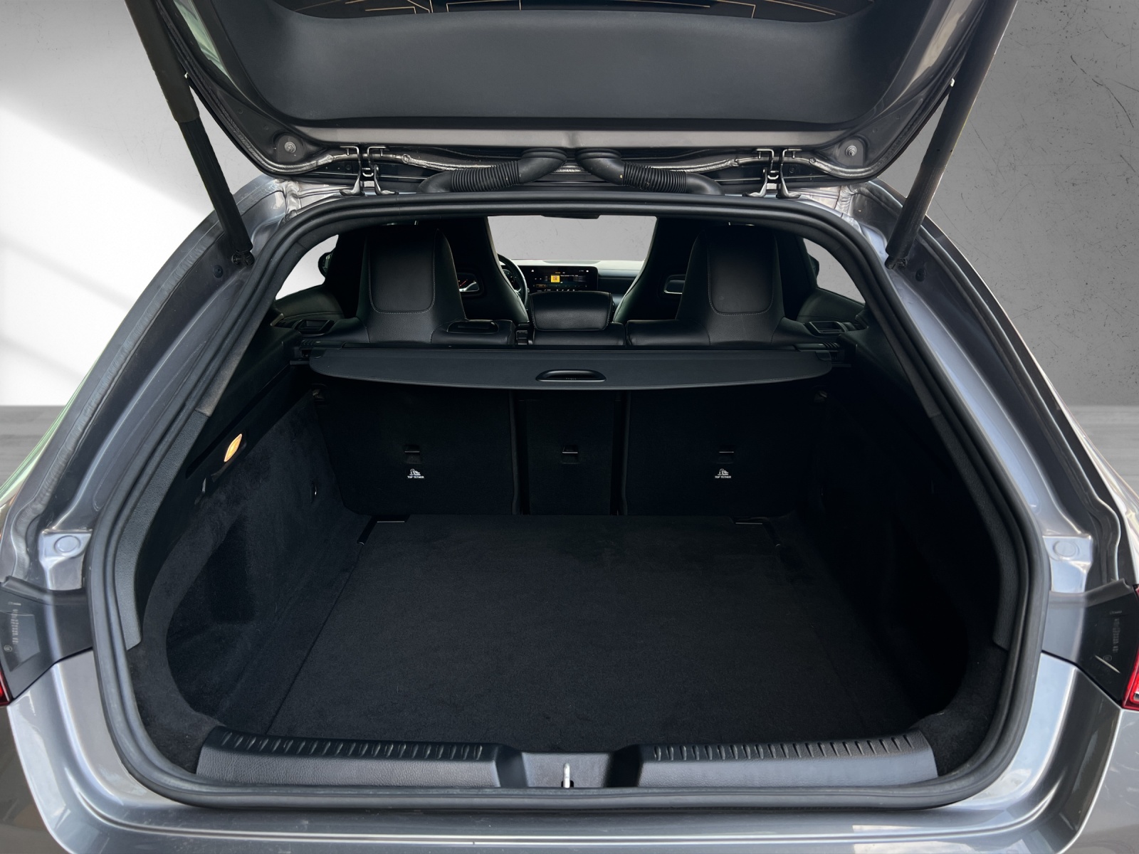 MERCEDES-BENZ CLA SB 250 Sw. Star 4M AMG Line-image-15