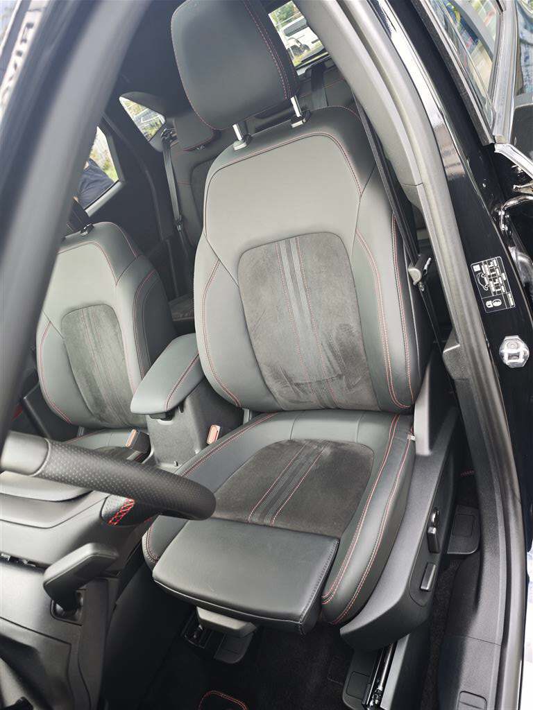 FORD Kuga 2.5 Plug-in Hybrid ST-Line X-image-13