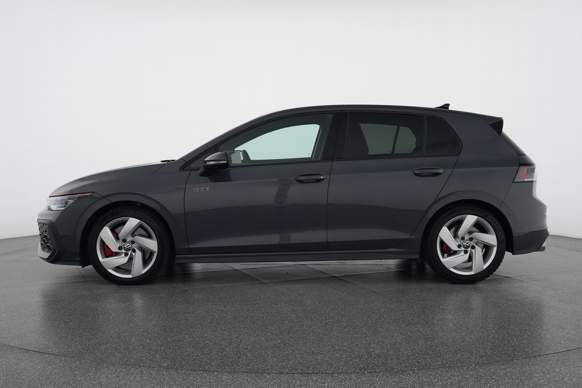 VW Golf VIII 2.0 TSI GTI DSG-image-2