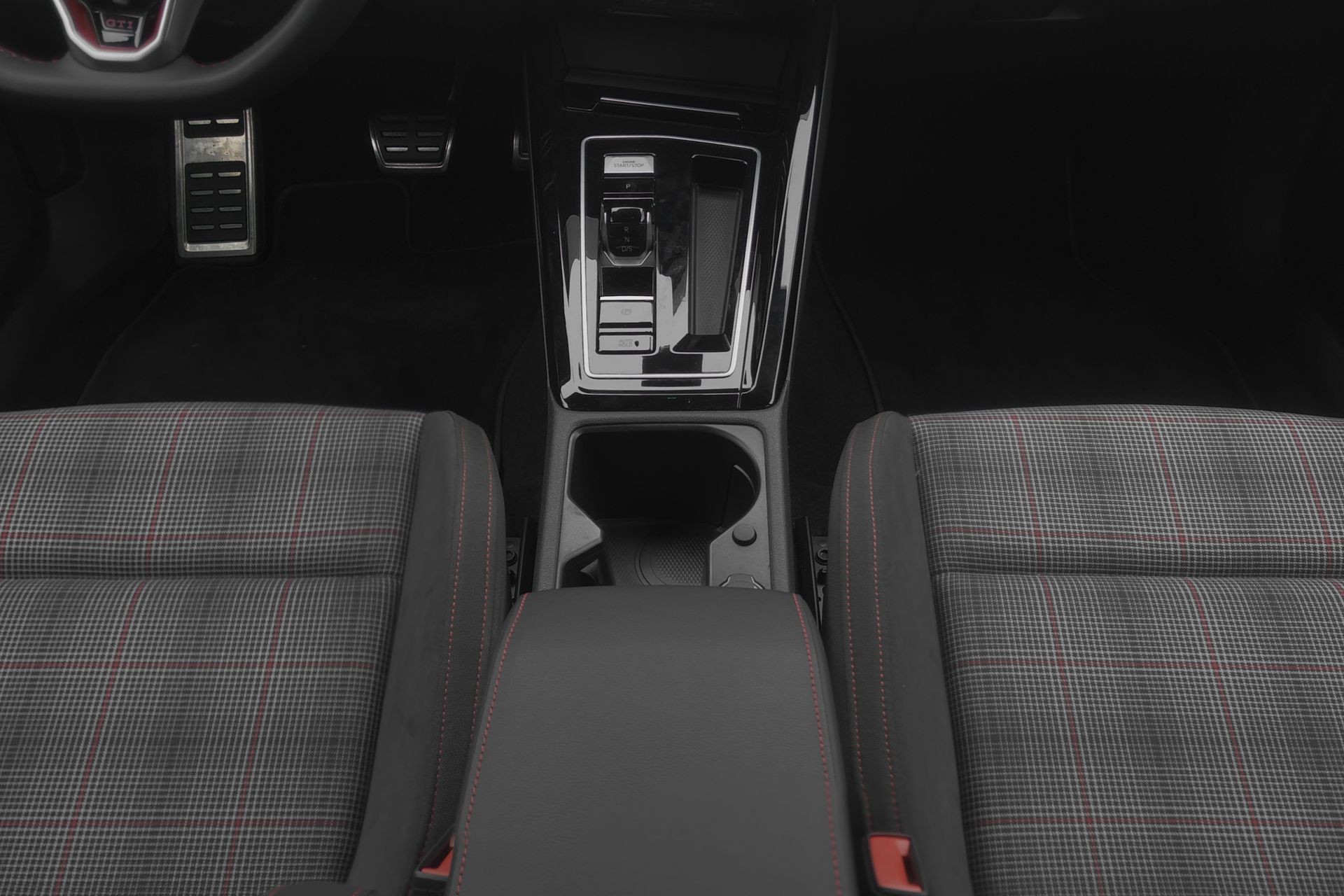 VW Golf VIII 2.0 TSI GTI DSG-image-8