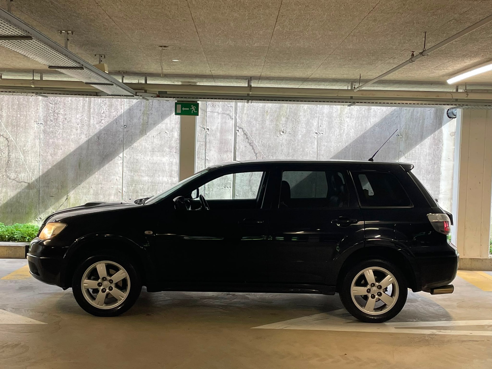 MITSUBISHI Outlander 2.0 16V Turbo-image-2