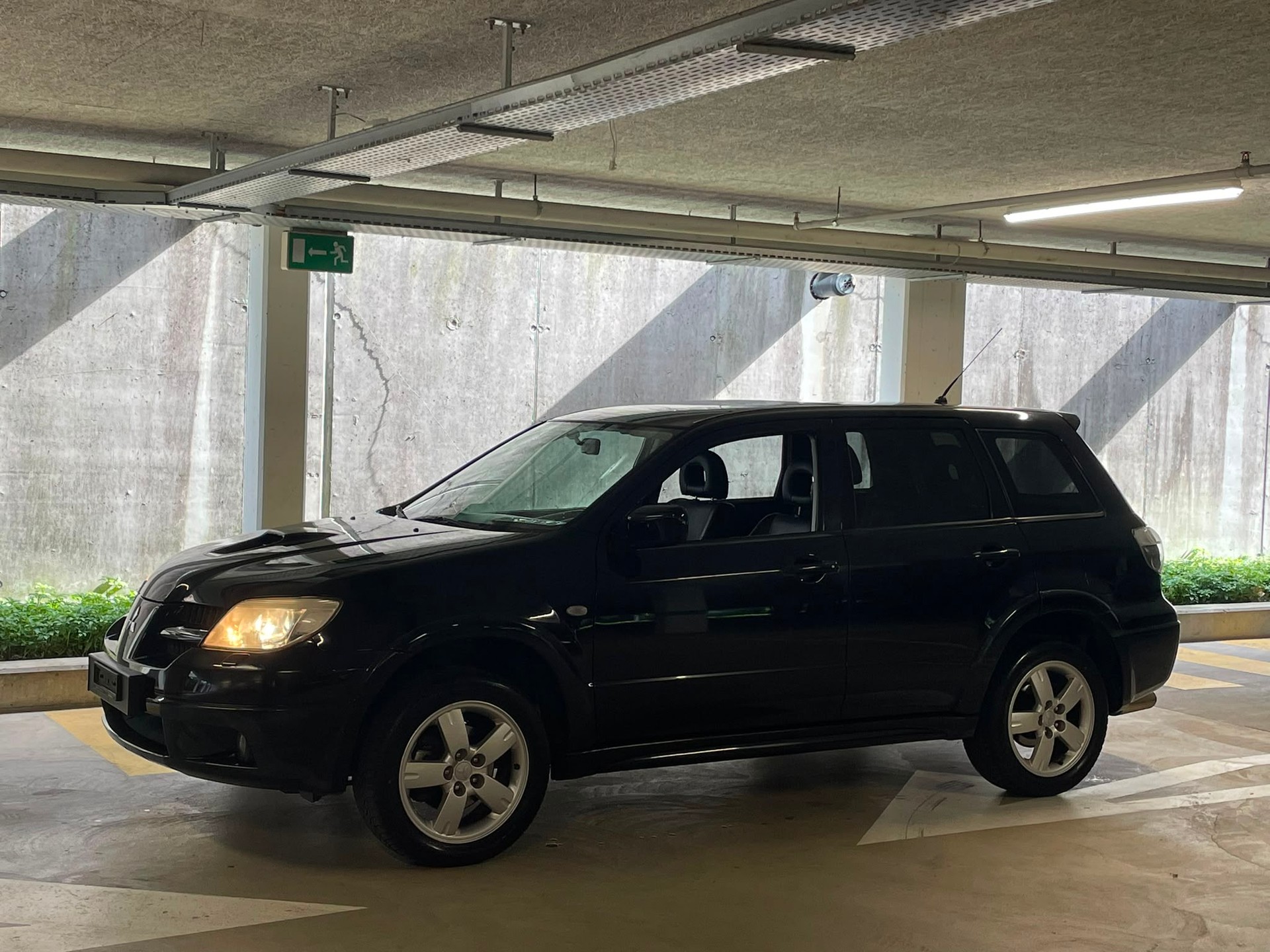 MITSUBISHI Outlander 2.0 16V Turbo-image-1