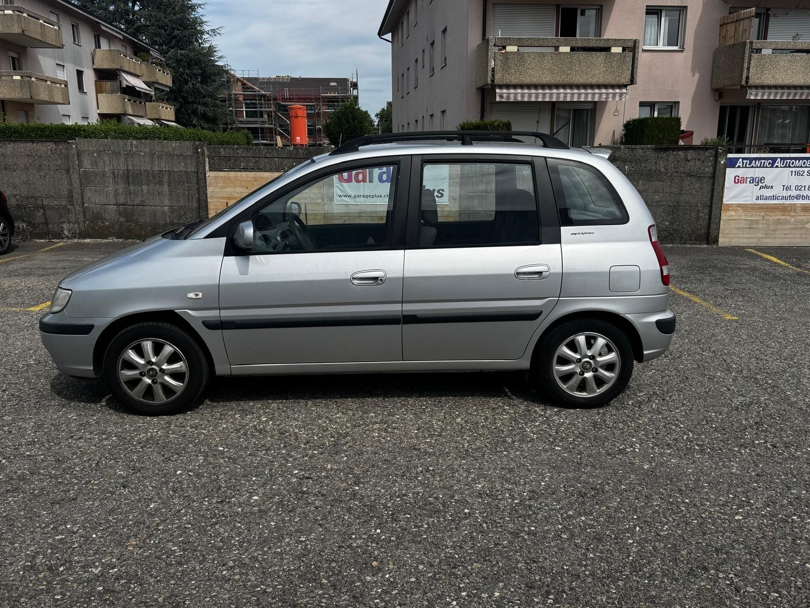 HYUNDAI Matrix 1.8i 16V Premium Automatic-image-2