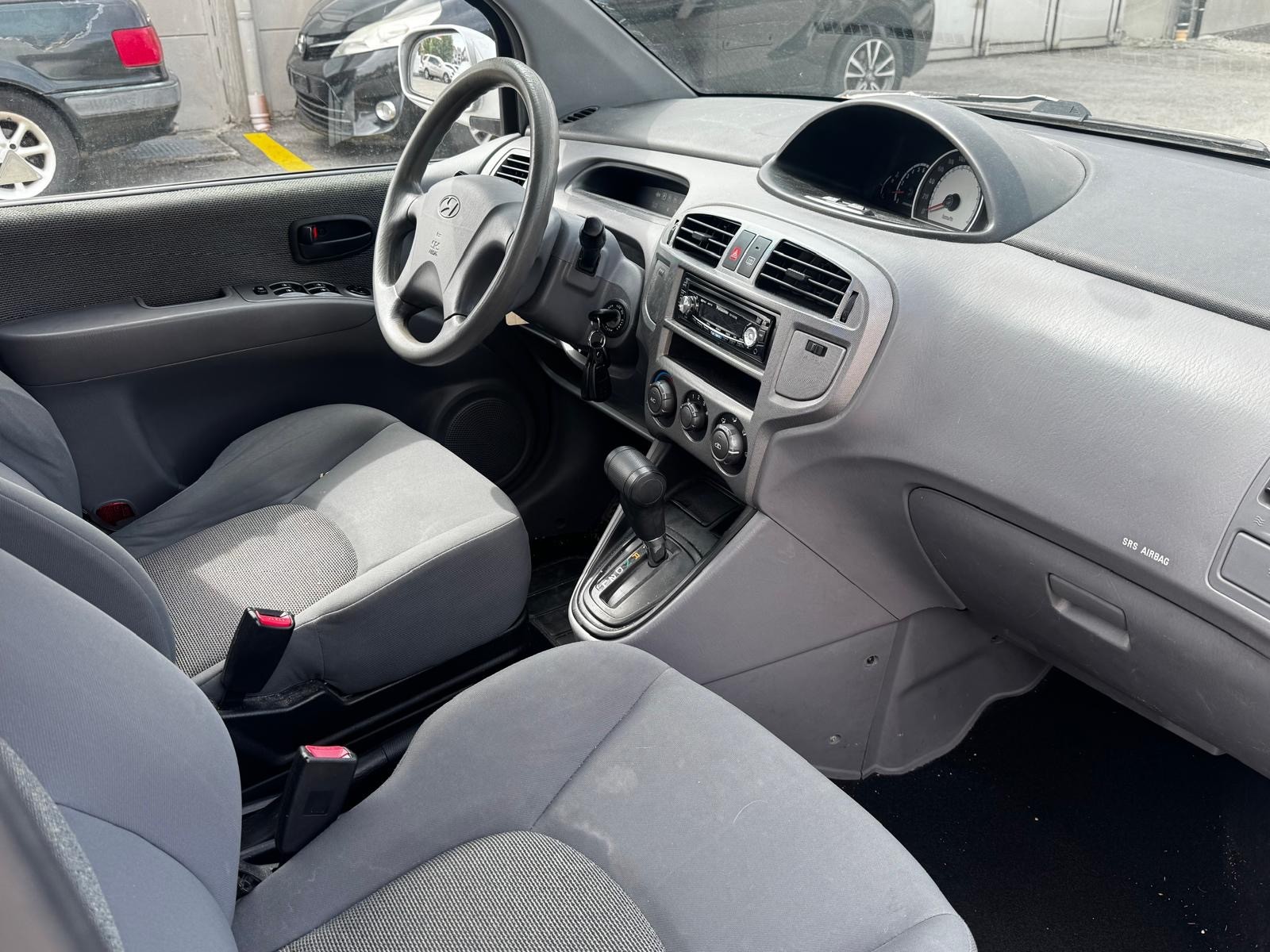 HYUNDAI Matrix 1.8i 16V Premium Automatic-image-8