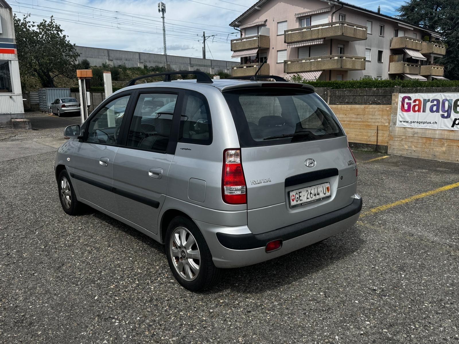 HYUNDAI Matrix 1.8i 16V Premium Automatic-image-3