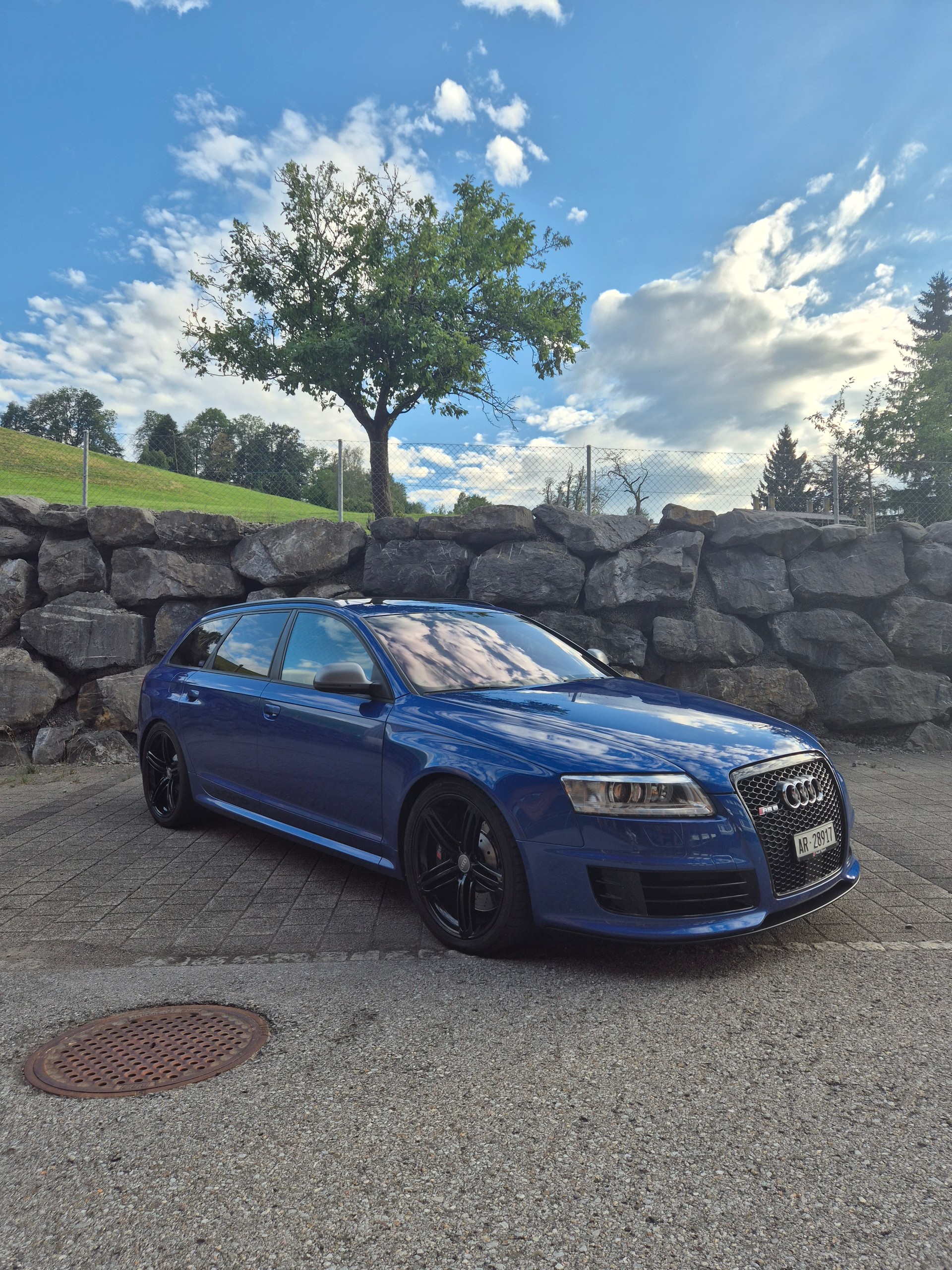 AUDI 5.0 V10 TFSI quattro-image-0