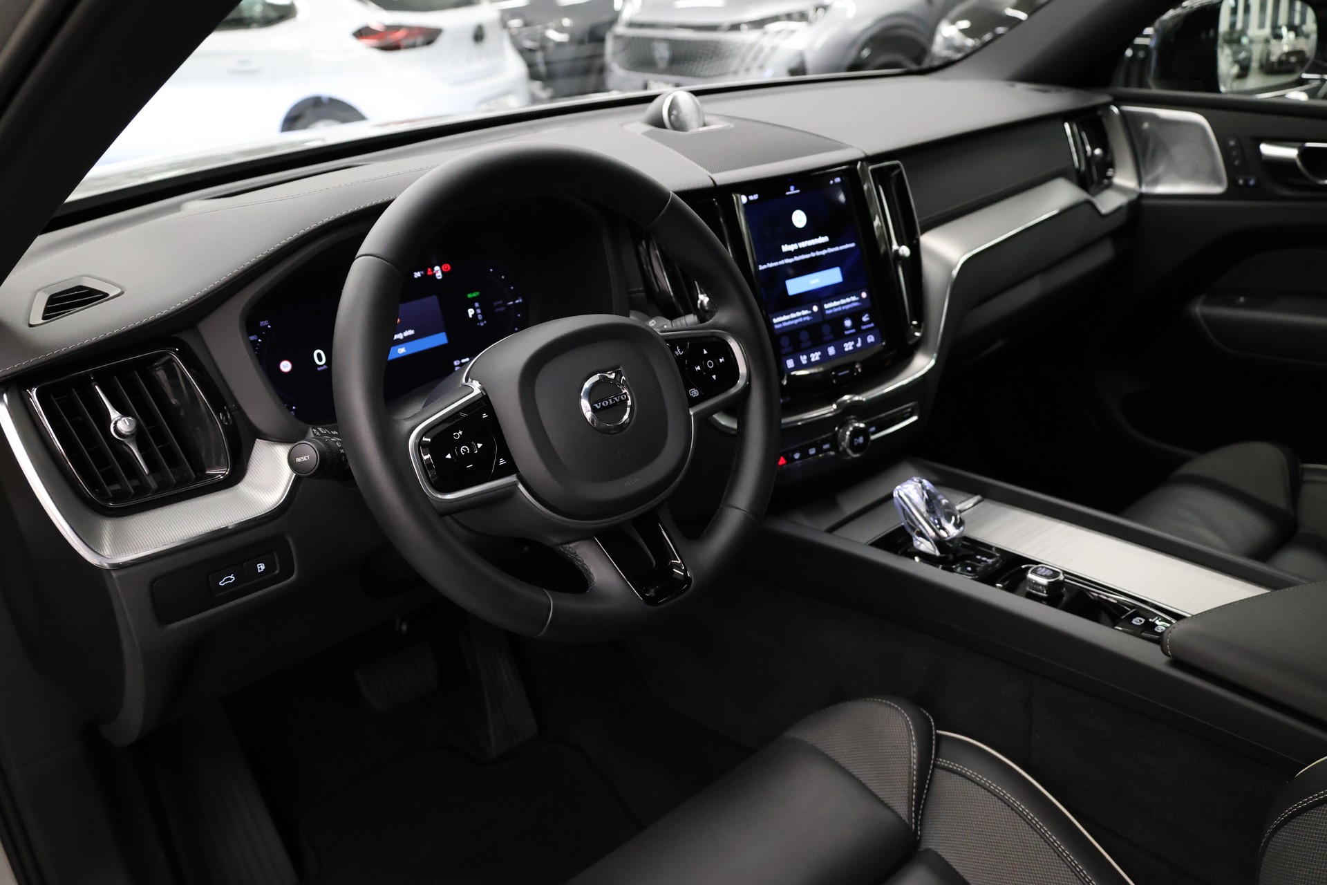 VOLVO XC60 2.0 T8 TE Polestar eAWD-image-18