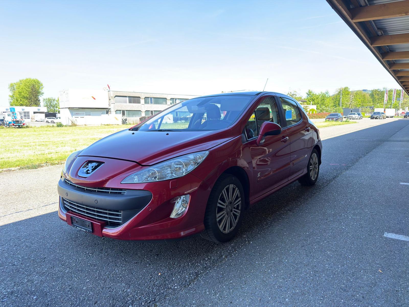 PEUGEOT 308 1.6 16V T (XSI) Platinum Ab MFK-image-5