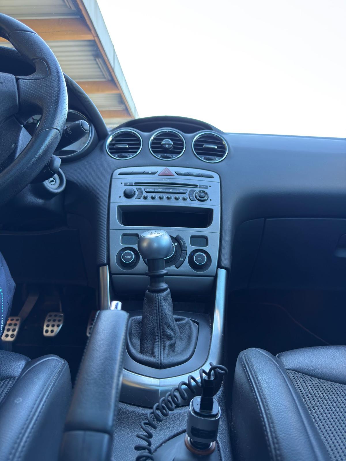 PEUGEOT 308 1.6 16V T (XSI) Platinum Ab MFK-image-10