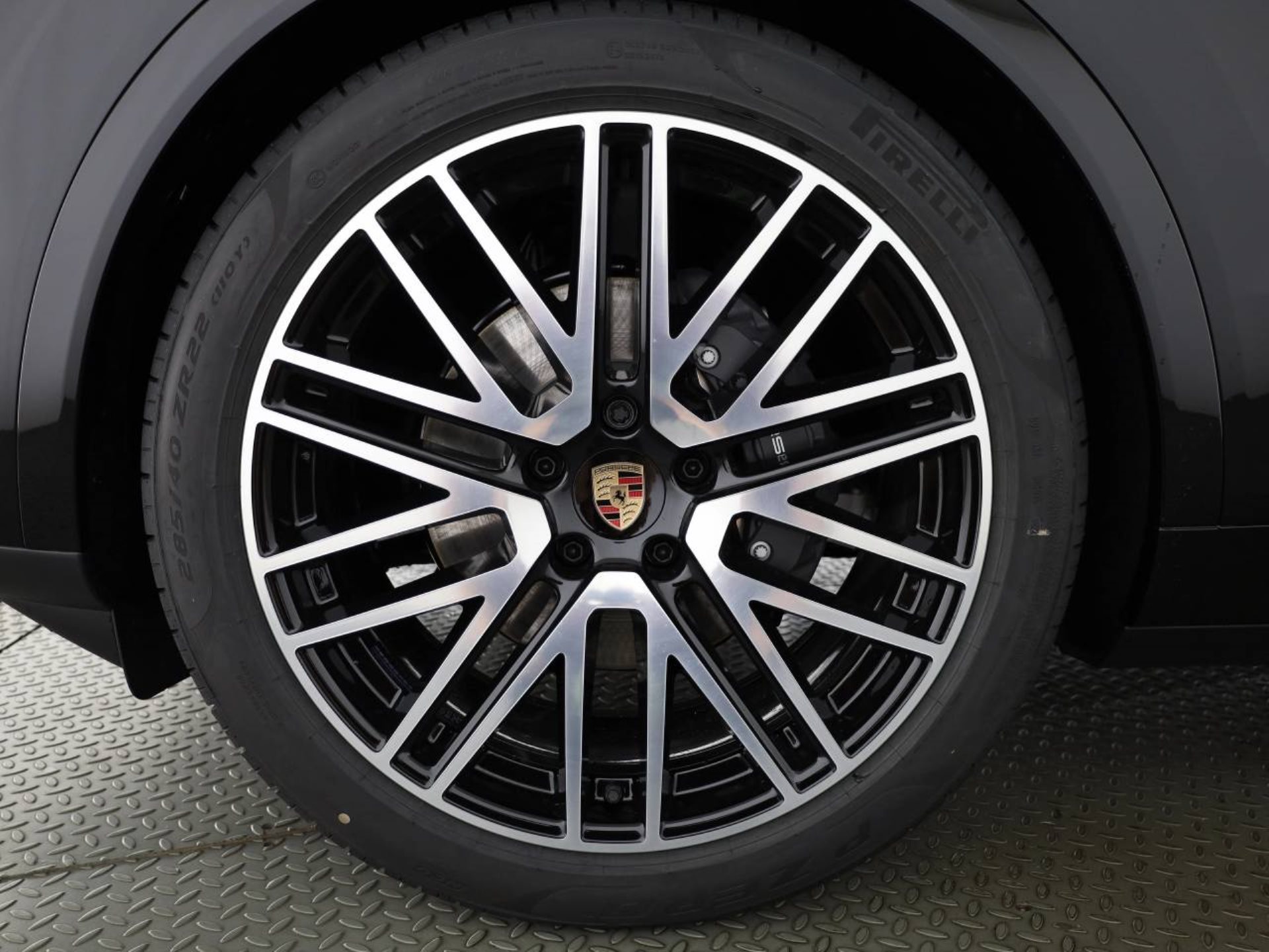 PORSCHE Cayenne Coupé Black Edition-image-8