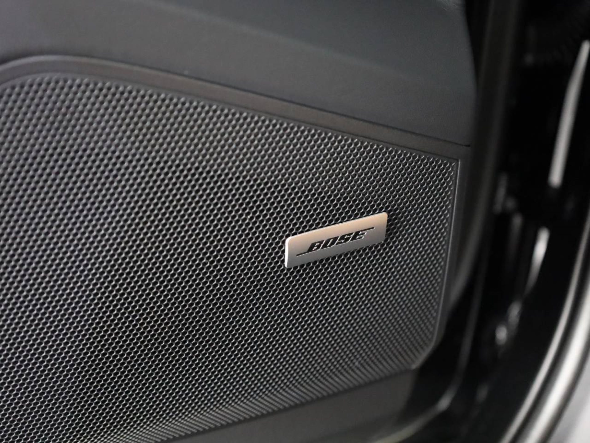 PORSCHE Cayenne Coupé Black Edition-image-17
