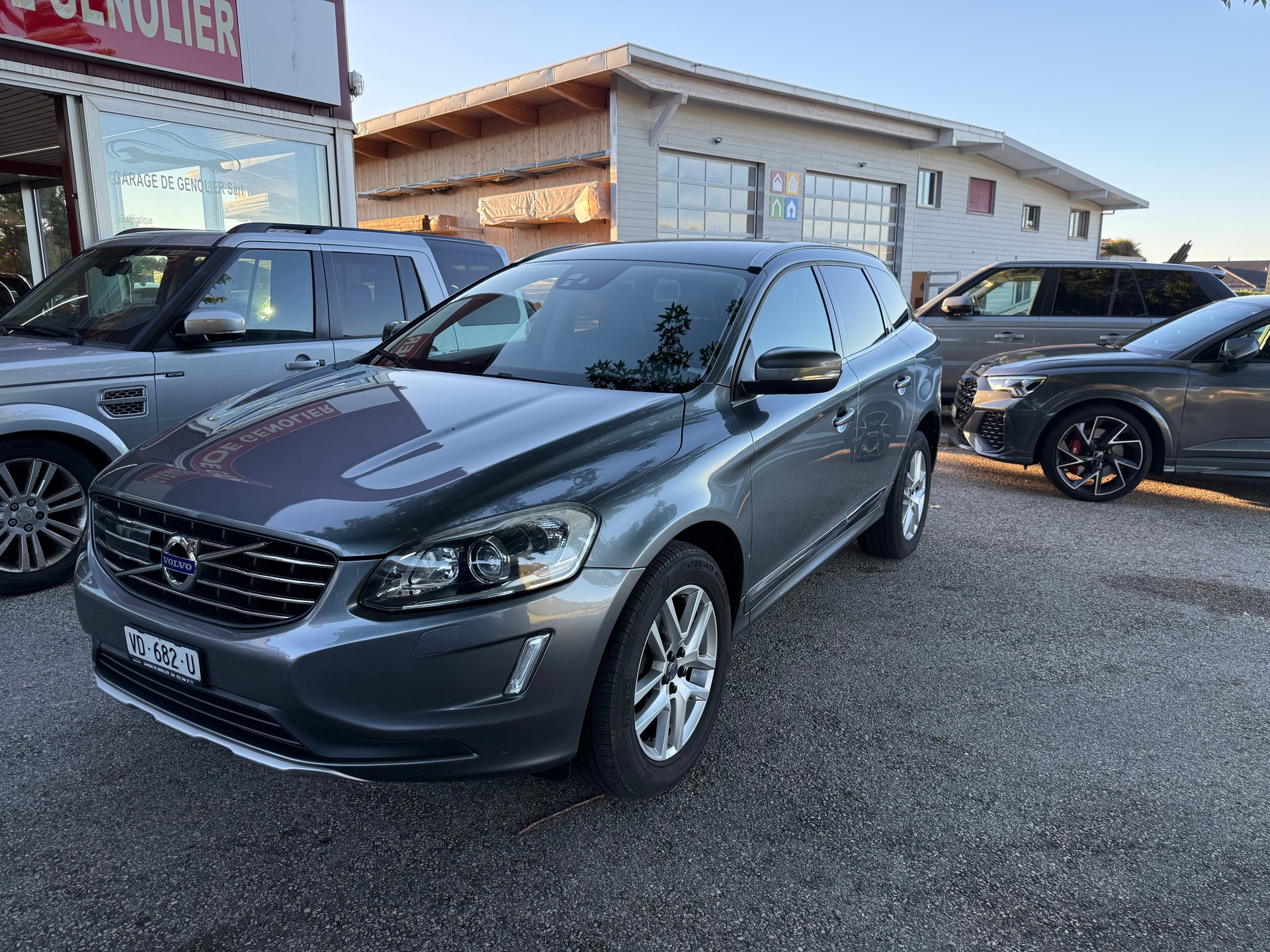 VOLVO XC60 D4 AWD Summum Geartronic-image-0