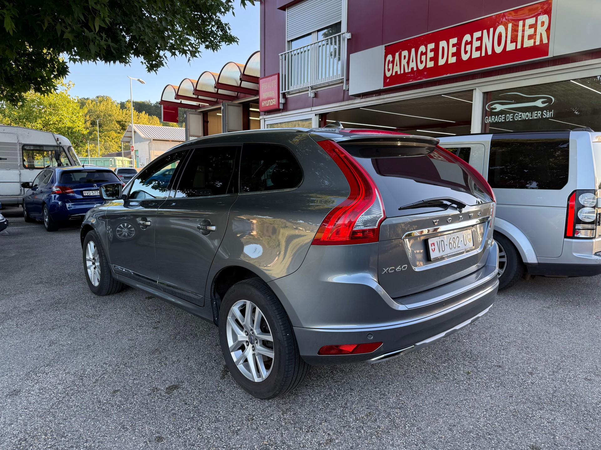 VOLVO XC60 D4 AWD Summum Geartronic-image-2