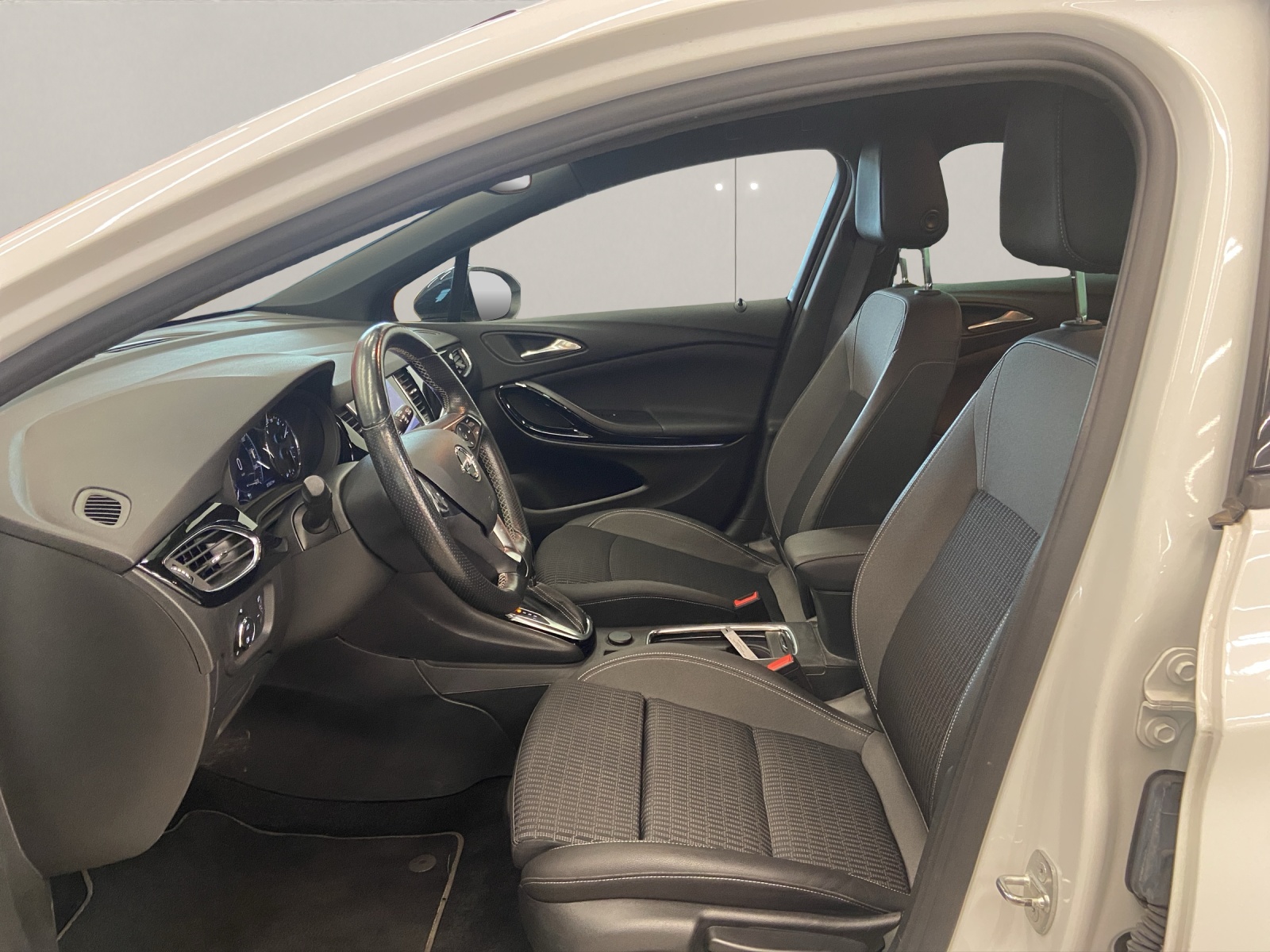 OPEL Astra Sports Tourer 1.4 T Elegance S/S-image-4