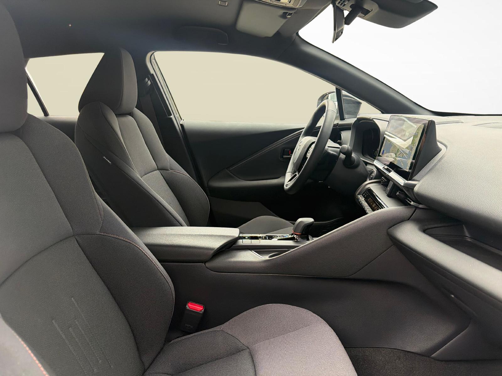 TOYOTA C-HR 2.0 PHEV Swiss Edition-image-9