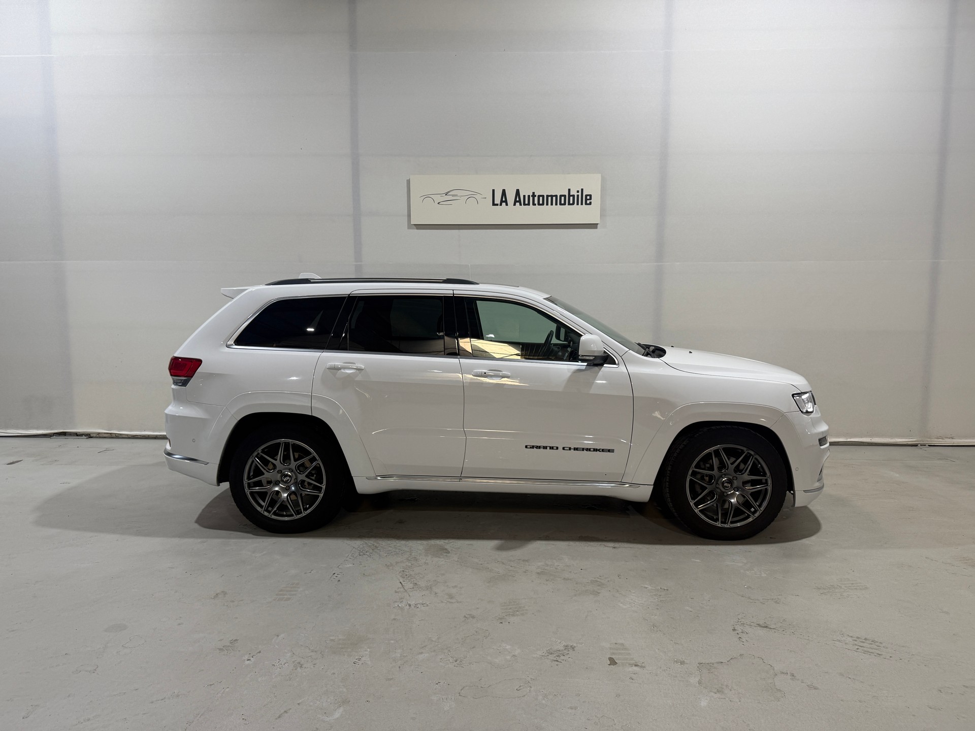 JEEP Grand Cherokee 3.0 CRD Summit Automatic-image-6