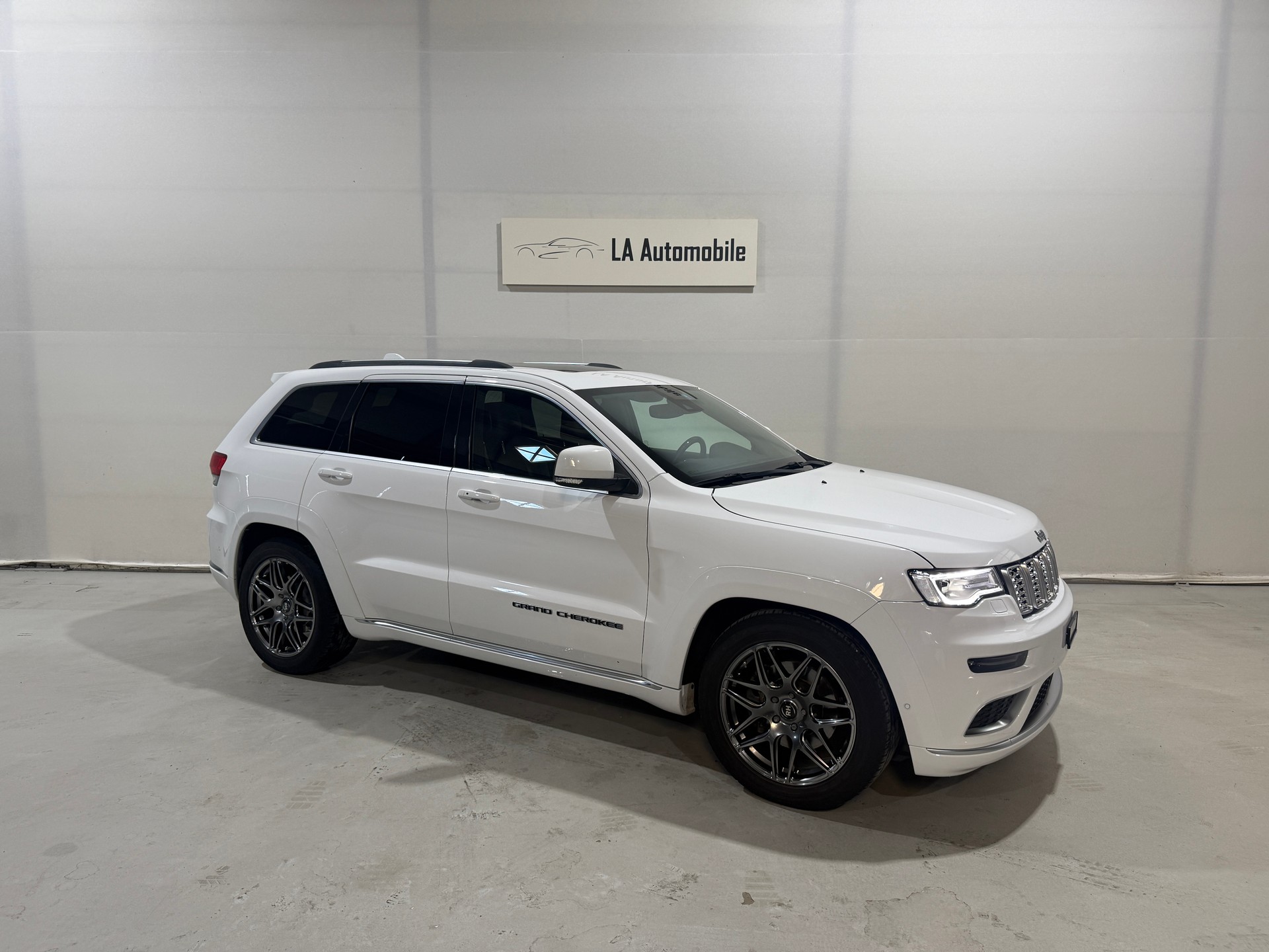 JEEP Grand Cherokee 3.0 CRD Summit Automatic-image-5