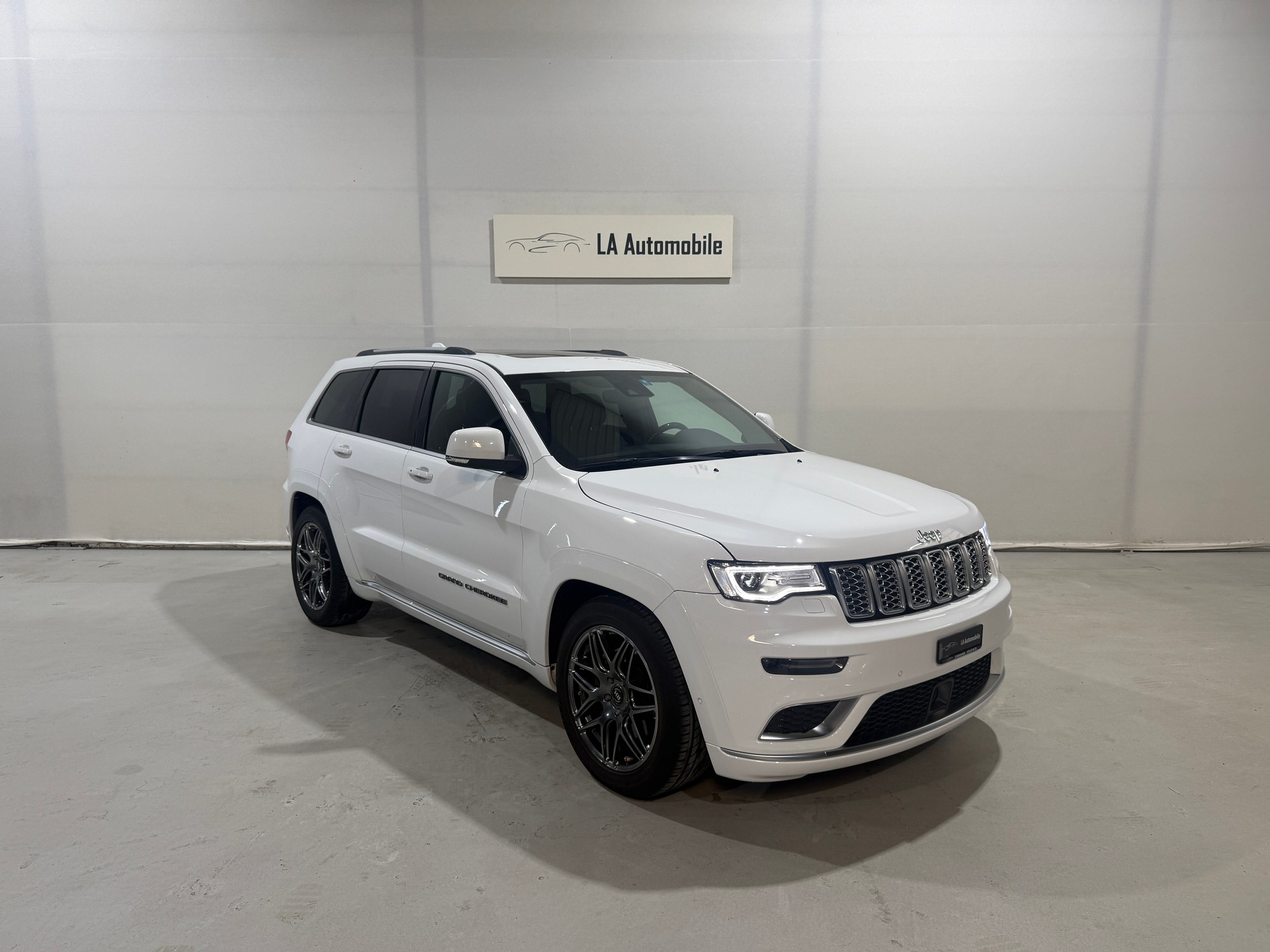 JEEP Grand Cherokee 3.0 CRD Summit Automatic-image-4