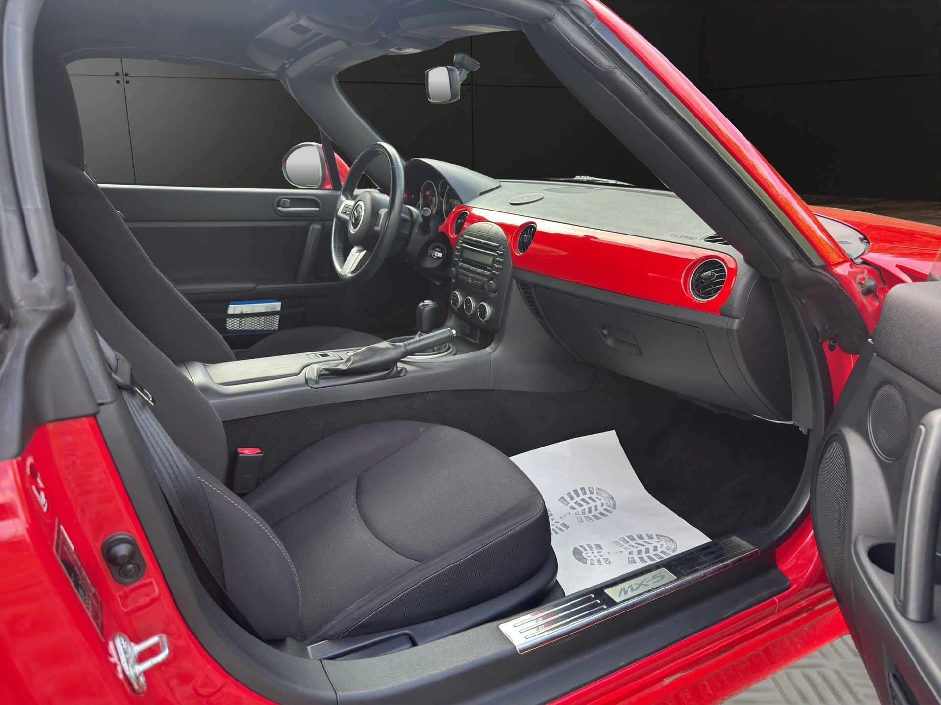 MAZDA MX-5 1.8i 16V 20th Anniversary-image-10