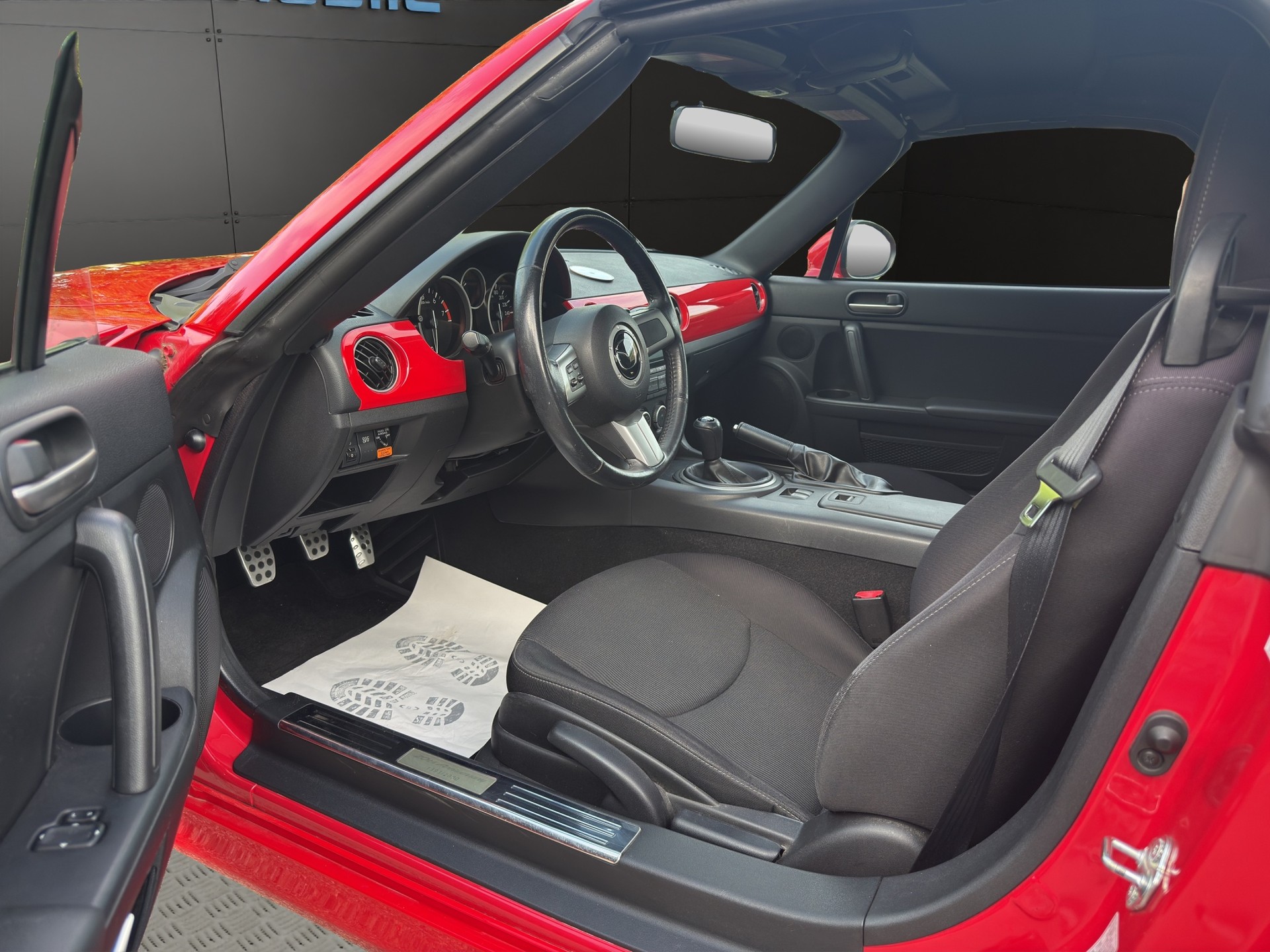 MAZDA MX-5 1.8i 16V 20th Anniversary-image-11