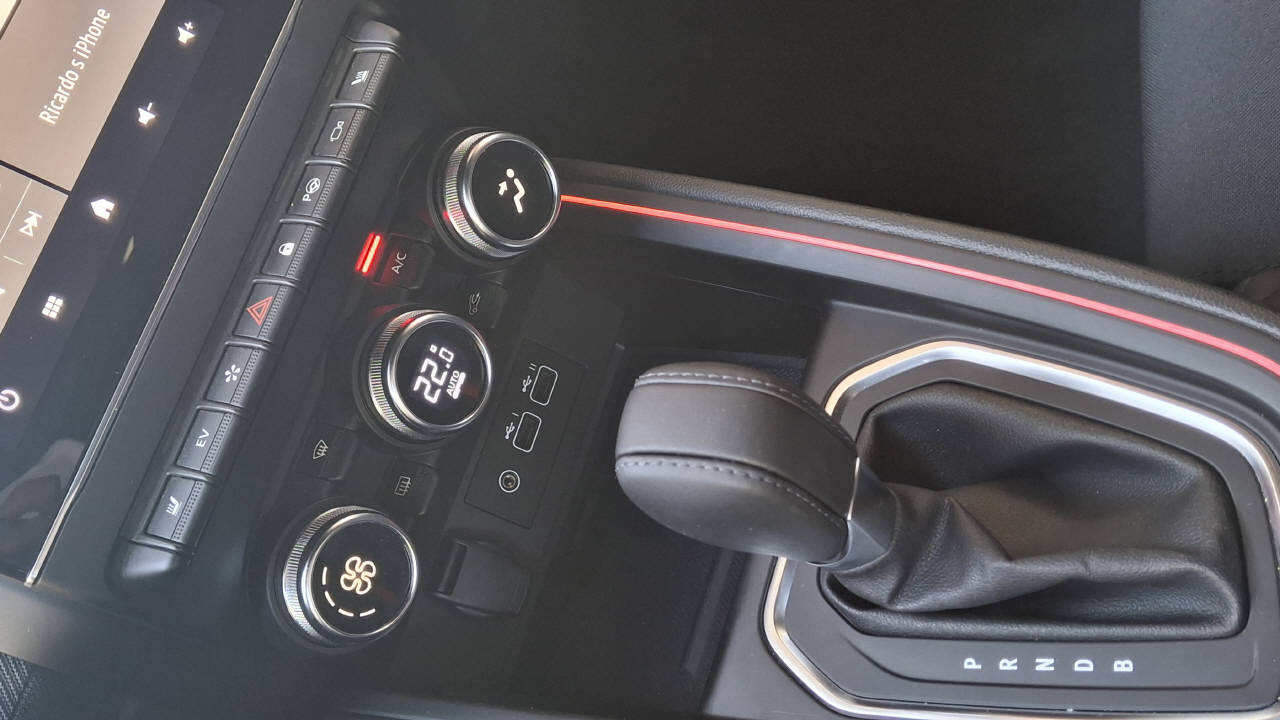 RENAULT Clio 1.6 E-Tech esprit Alpine-image-13