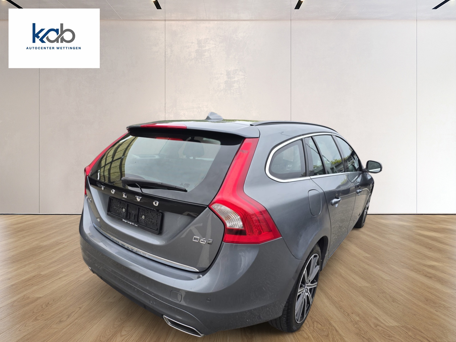 VOLVO V60 D6 AWD Plug-in Hybrid Summum Geartronic-image-5