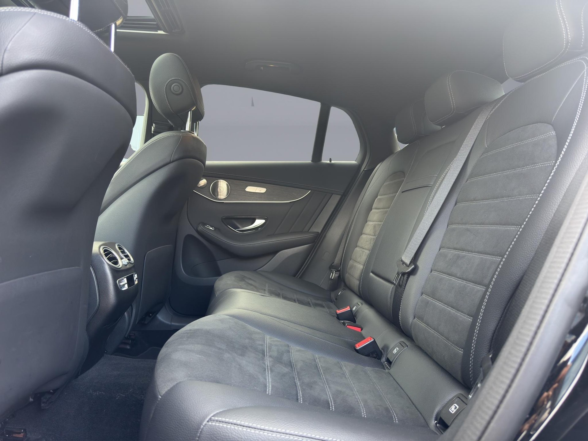MERCEDES-BENZ 300 e AMG Line 4m Coupé-image-11
