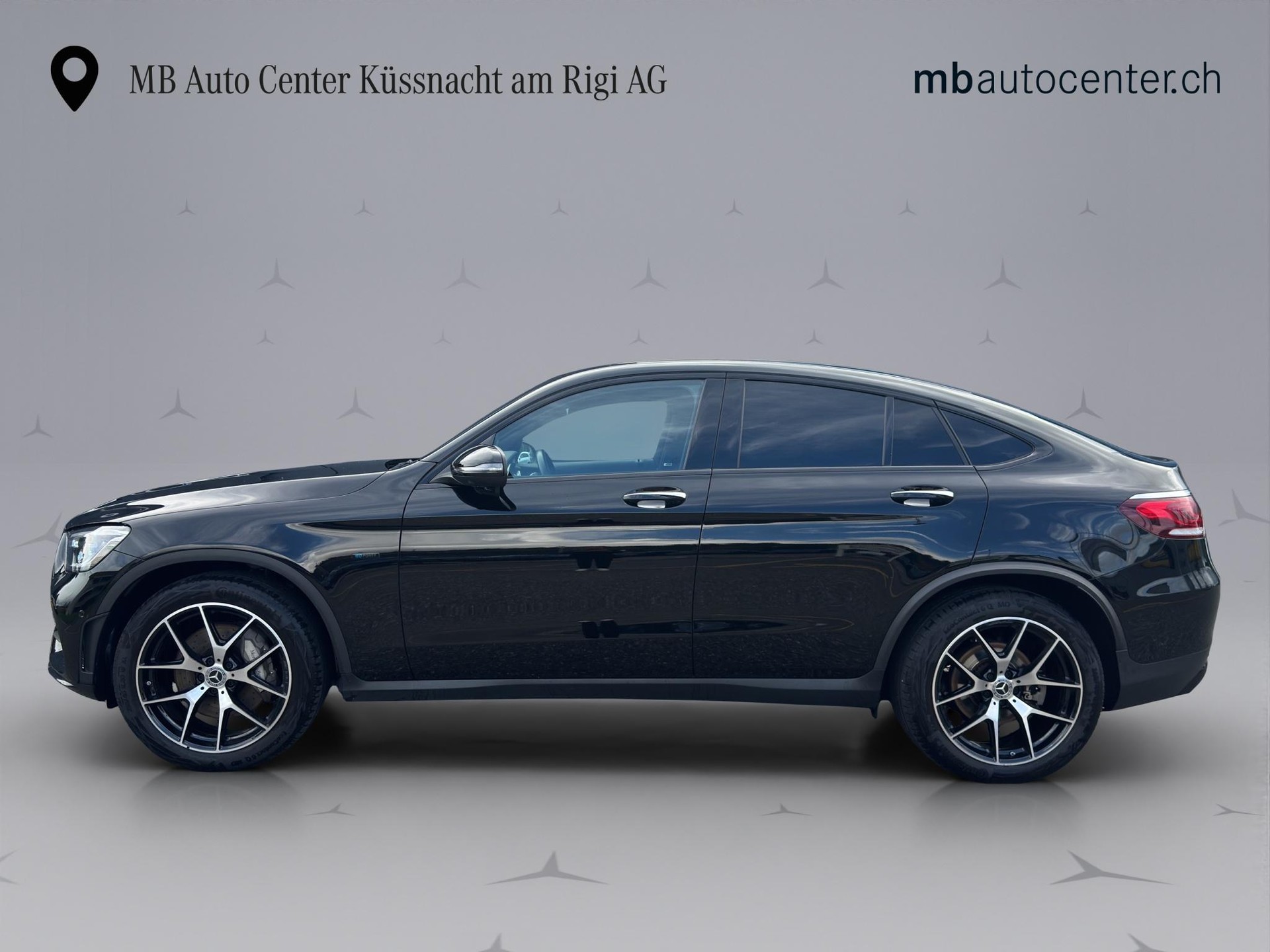 MERCEDES-BENZ 300 e AMG Line 4m Coupé-showroom-element-2