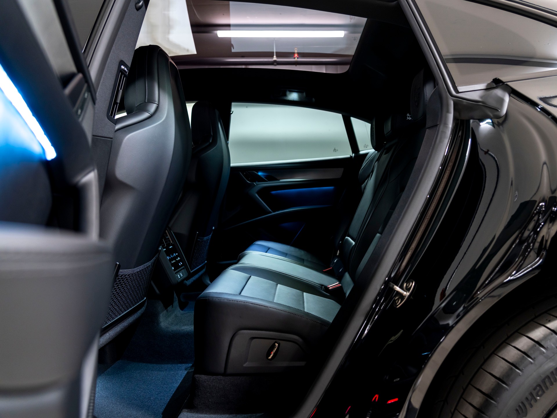PORSCHE Cayenne Coupe Electric 113 kWh-image-22
