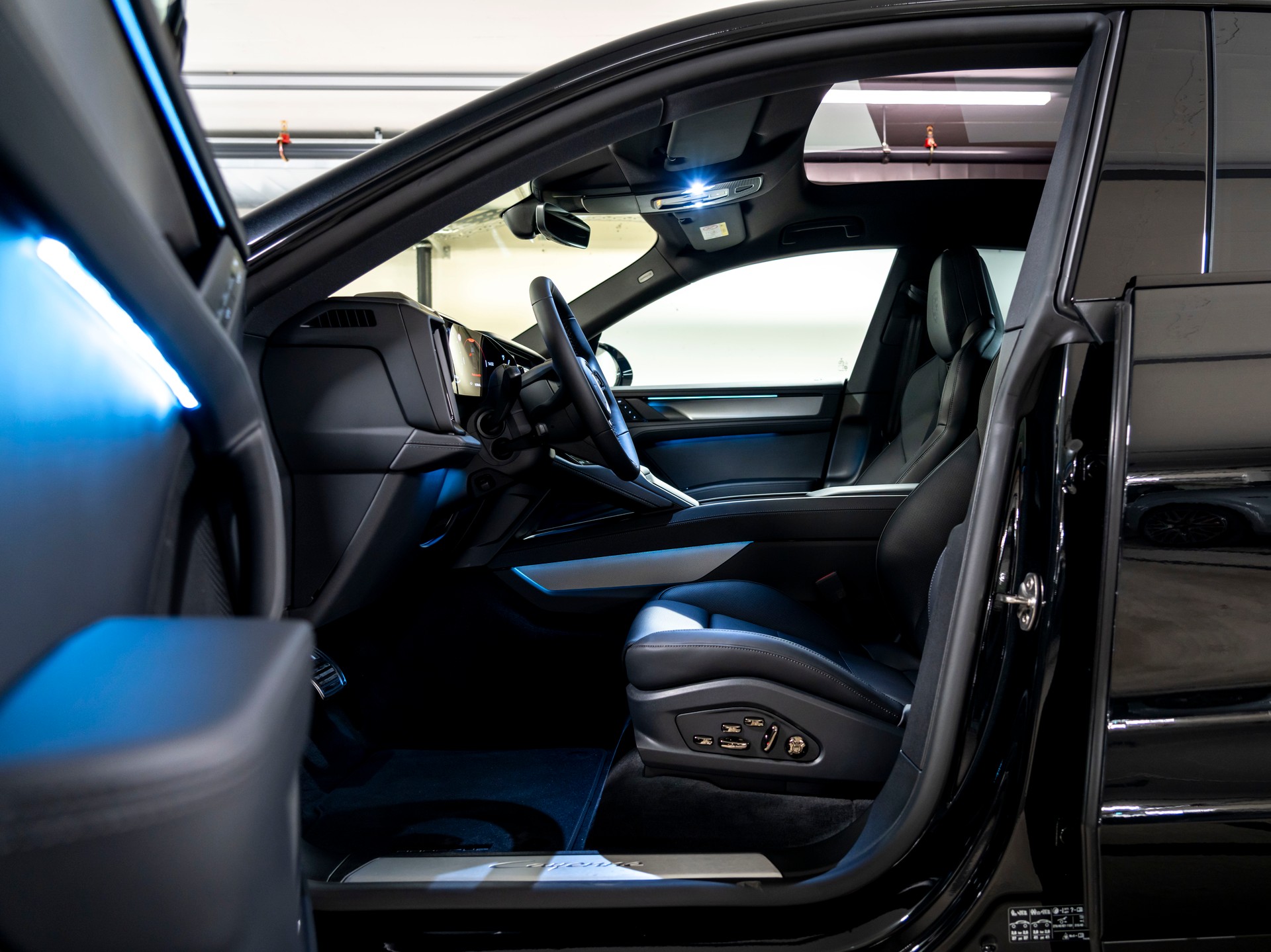 PORSCHE Cayenne Coupe Electric 113 kWh-image-18
