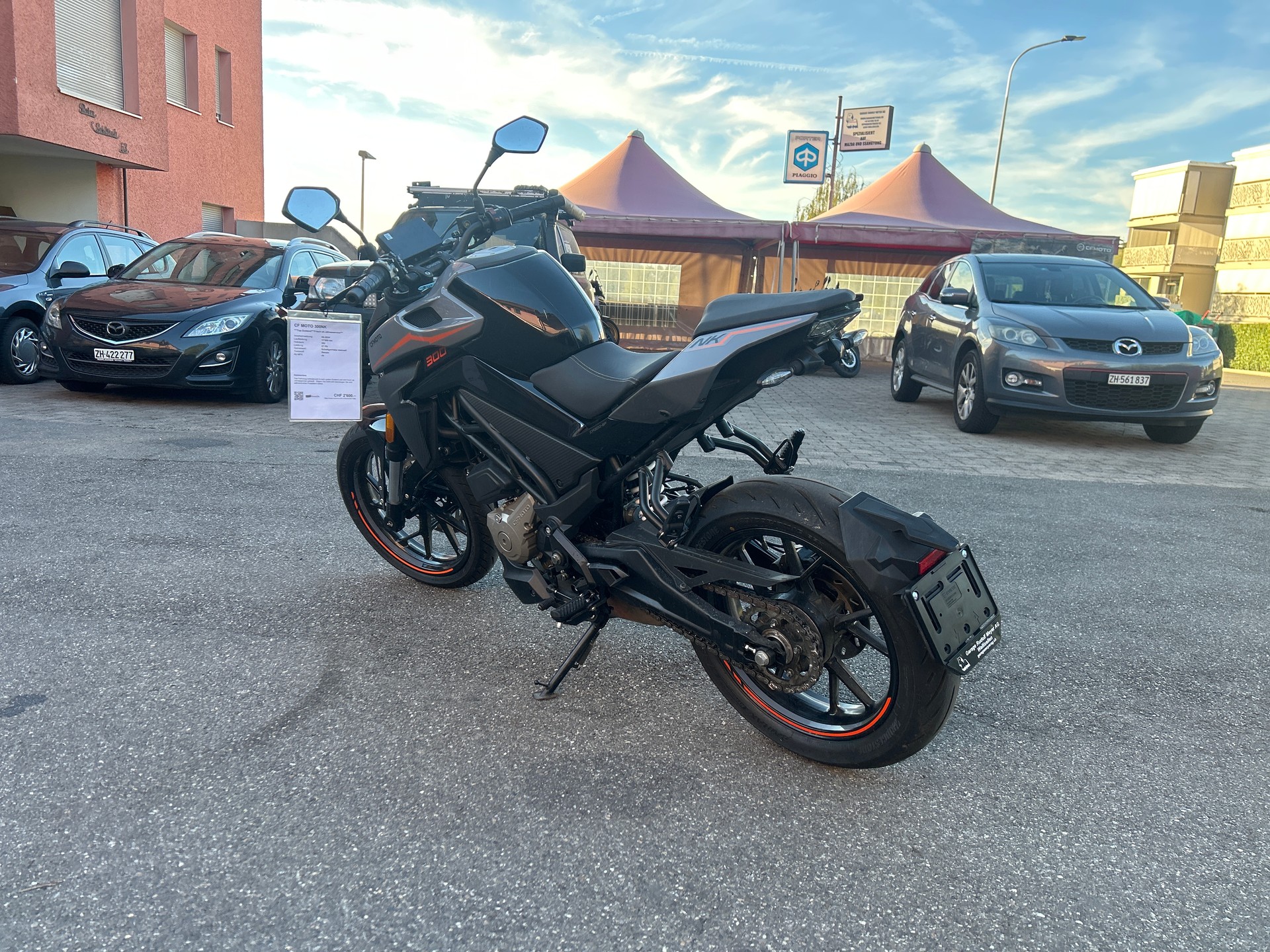 CF MOTO 300NK-showroom-element-2