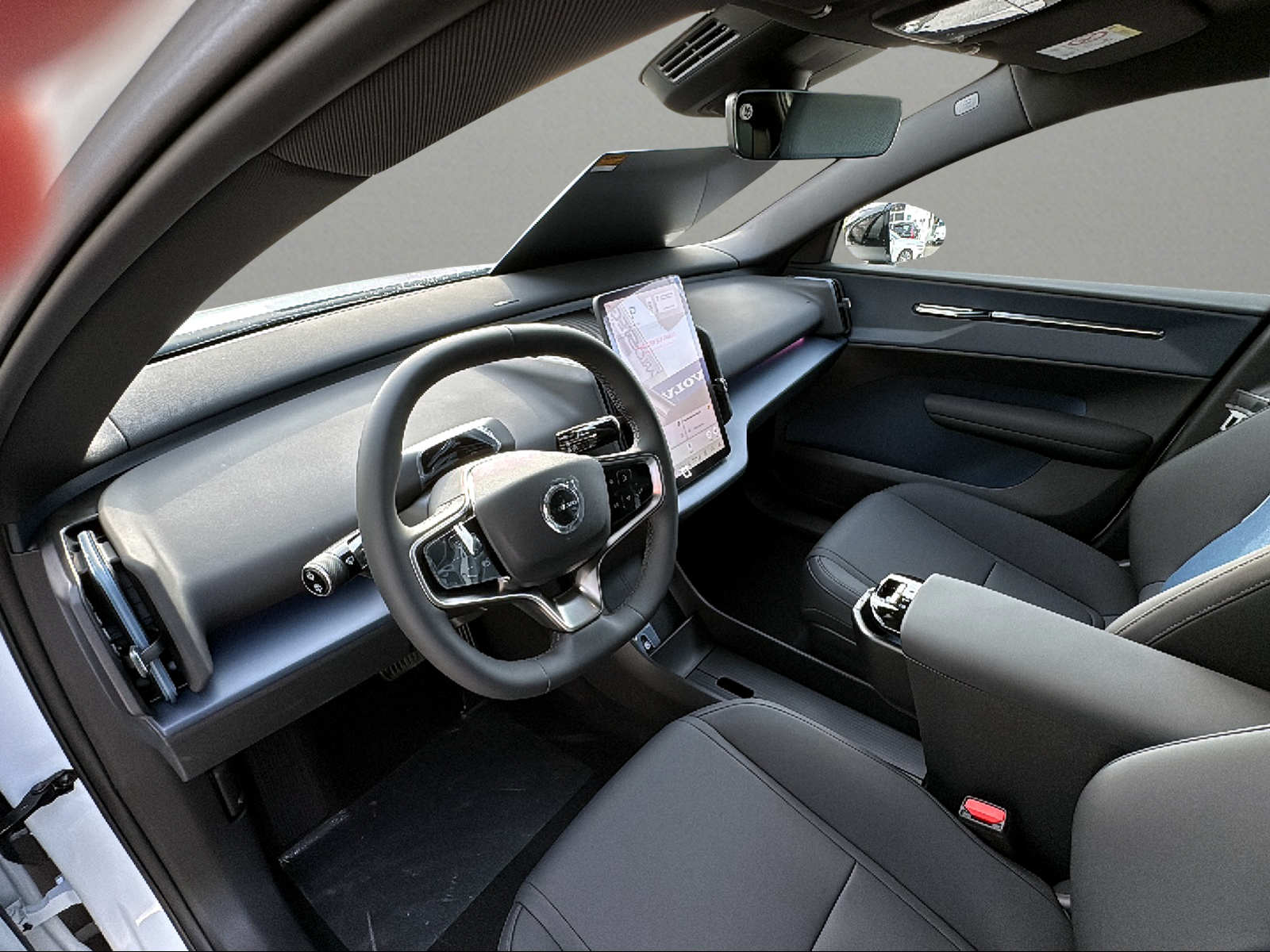 VOLVO EX30 P5 69 kWh Long Range Xcentric Black Edition43235-image-10