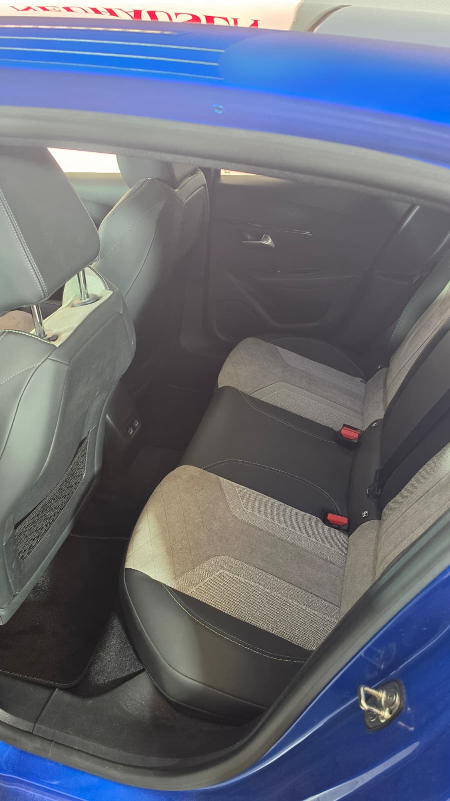PEUGEOT 208 Elektrik GT TOP FAHRZEUG, Keyless Entry & Go*Rückfahrkamera*Parksensoren-image-11