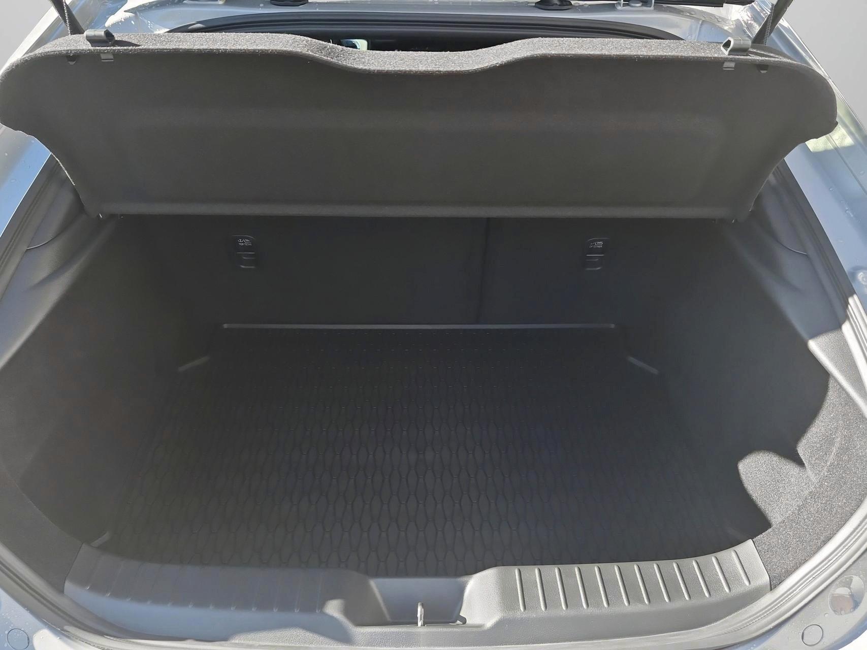 MAZDA 3 Hatchback SKYACTIV-X M Hybrid 186 Takumi Automat-image-12