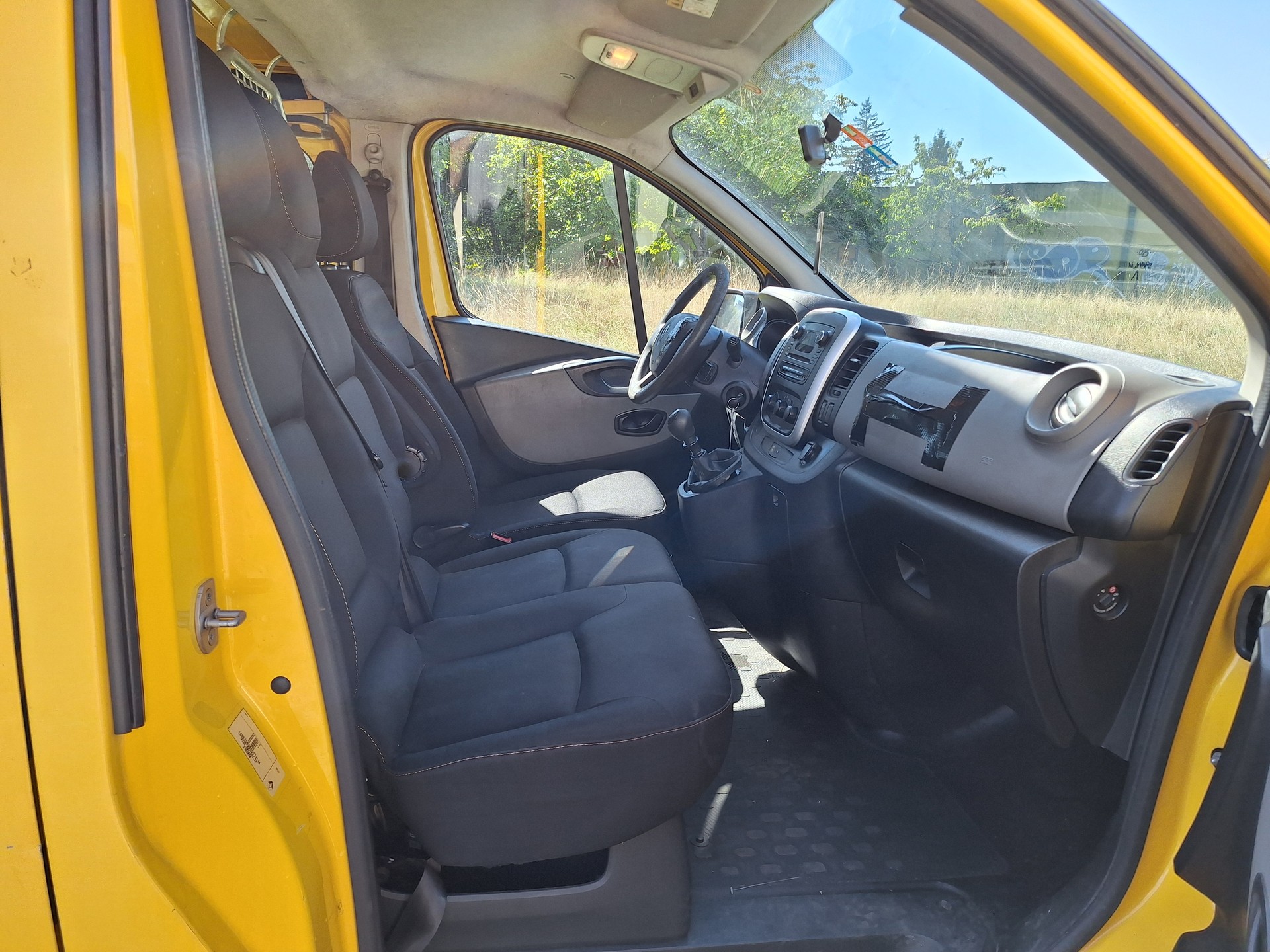 RENAULT Trafic 1.6 dCi 120 2.9t Acces L1H1-image-9